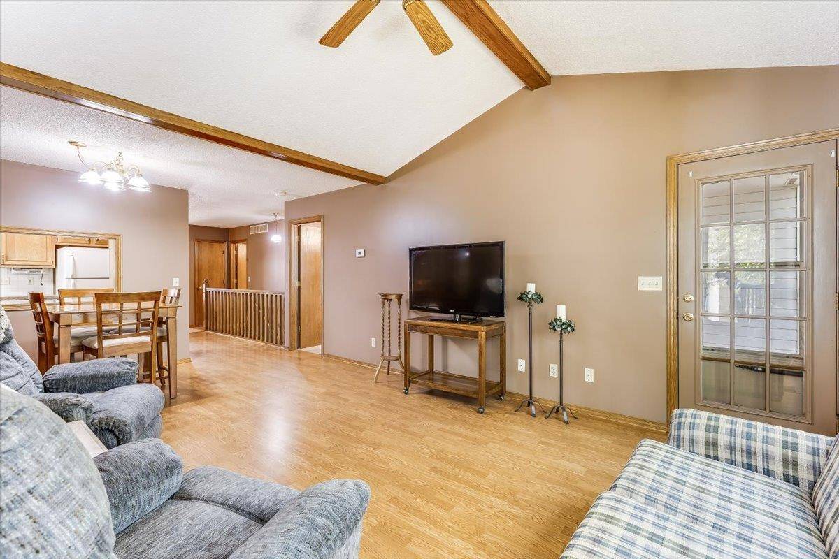 1169 N Lakewind, Wichita, KS 67212