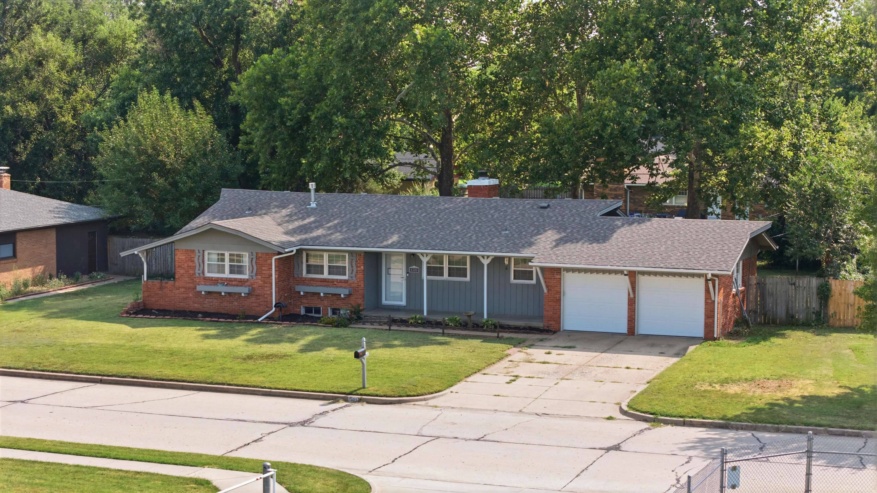 1505 N Lynnhurst Ave, Wichita, KS 67212