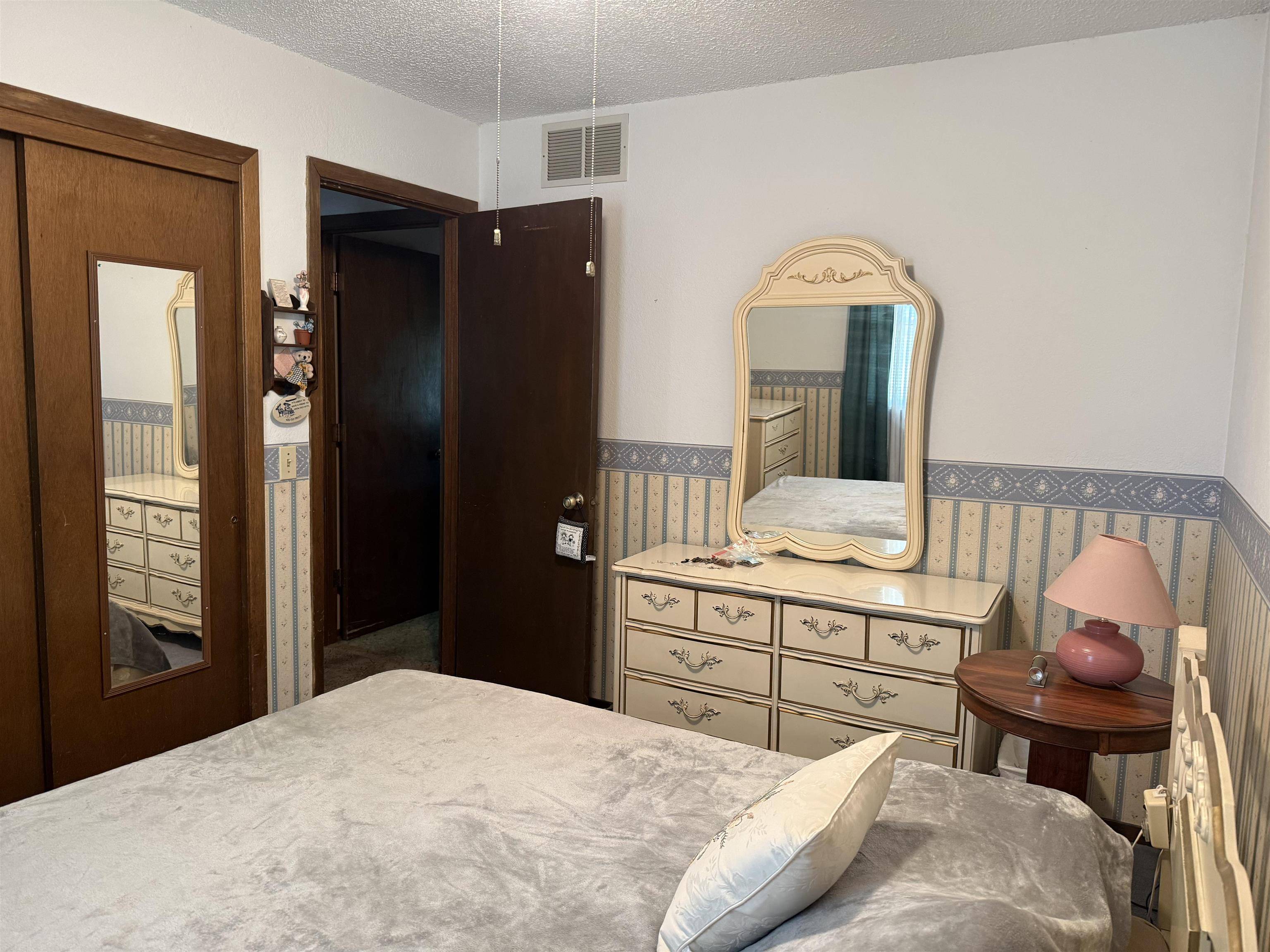 1920 E Fairchild St, Park City, KS 67219