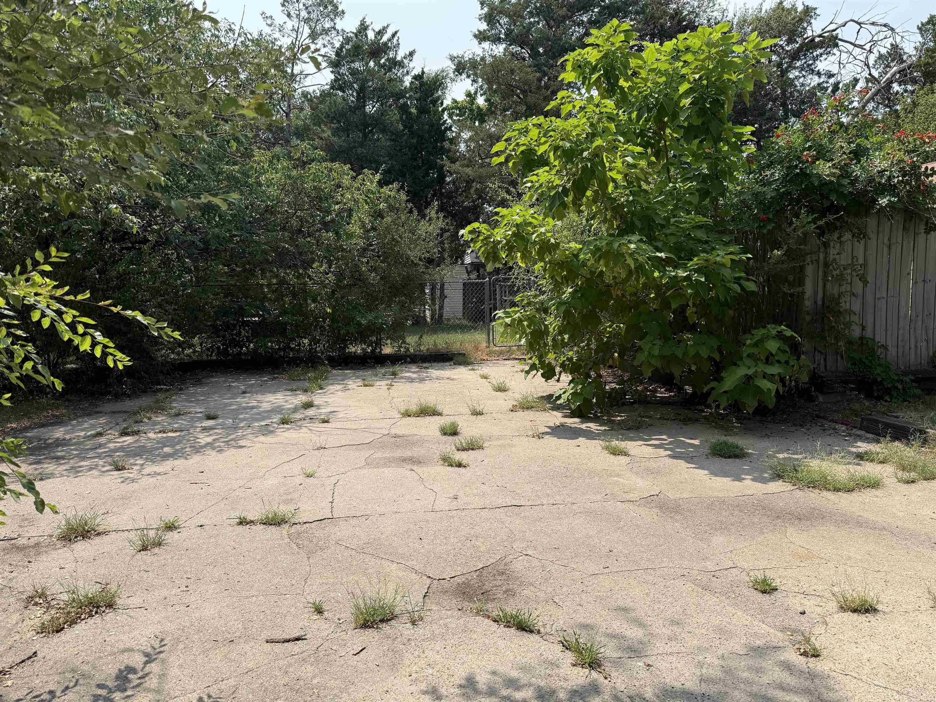4223 W Zoo Blvd, Wichita, KS 67212
