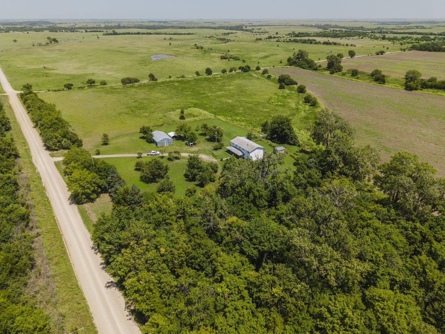 1364 V, Eureka, KS 67045