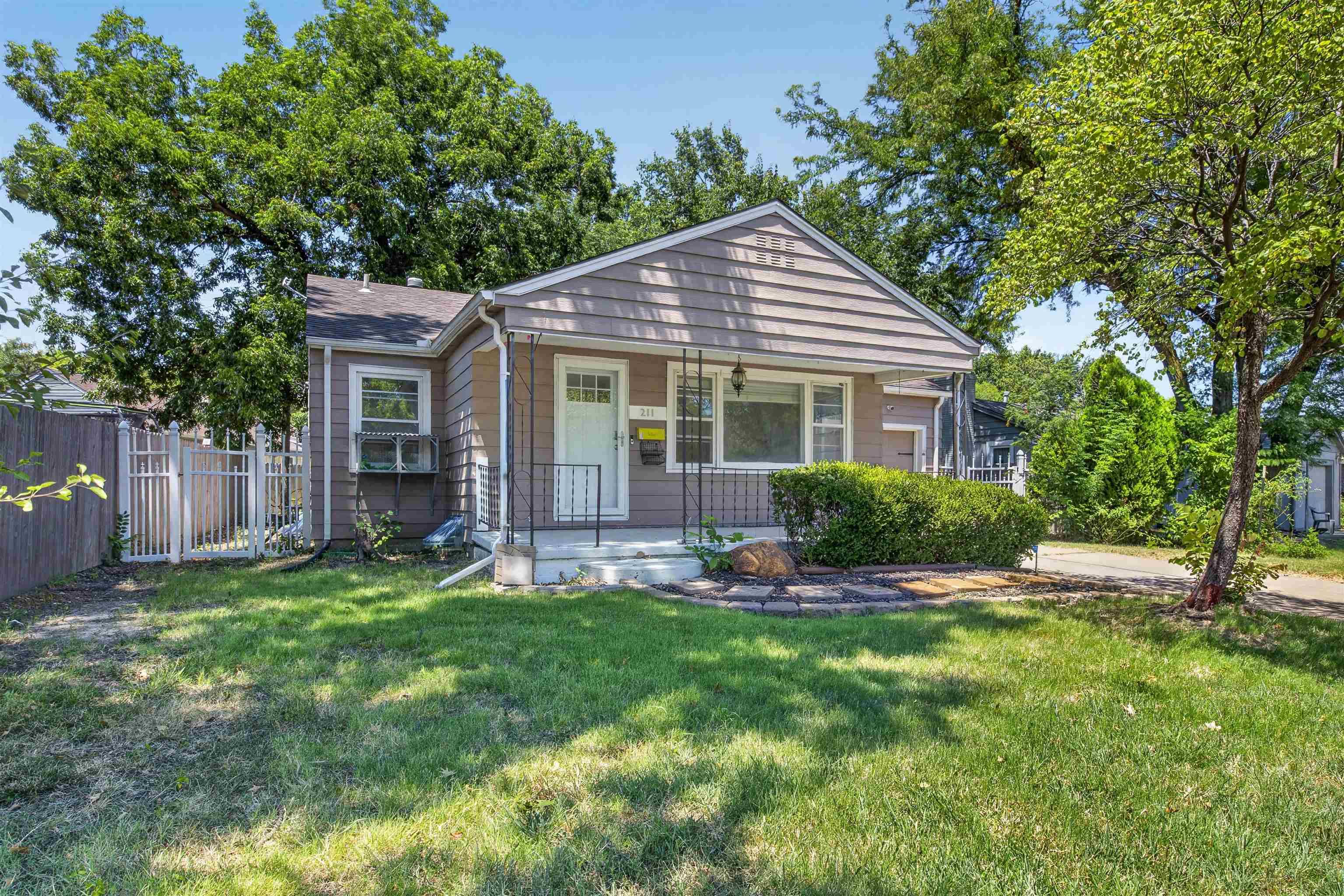 211 N Brookside Pkwy, Wichita, KS 67208