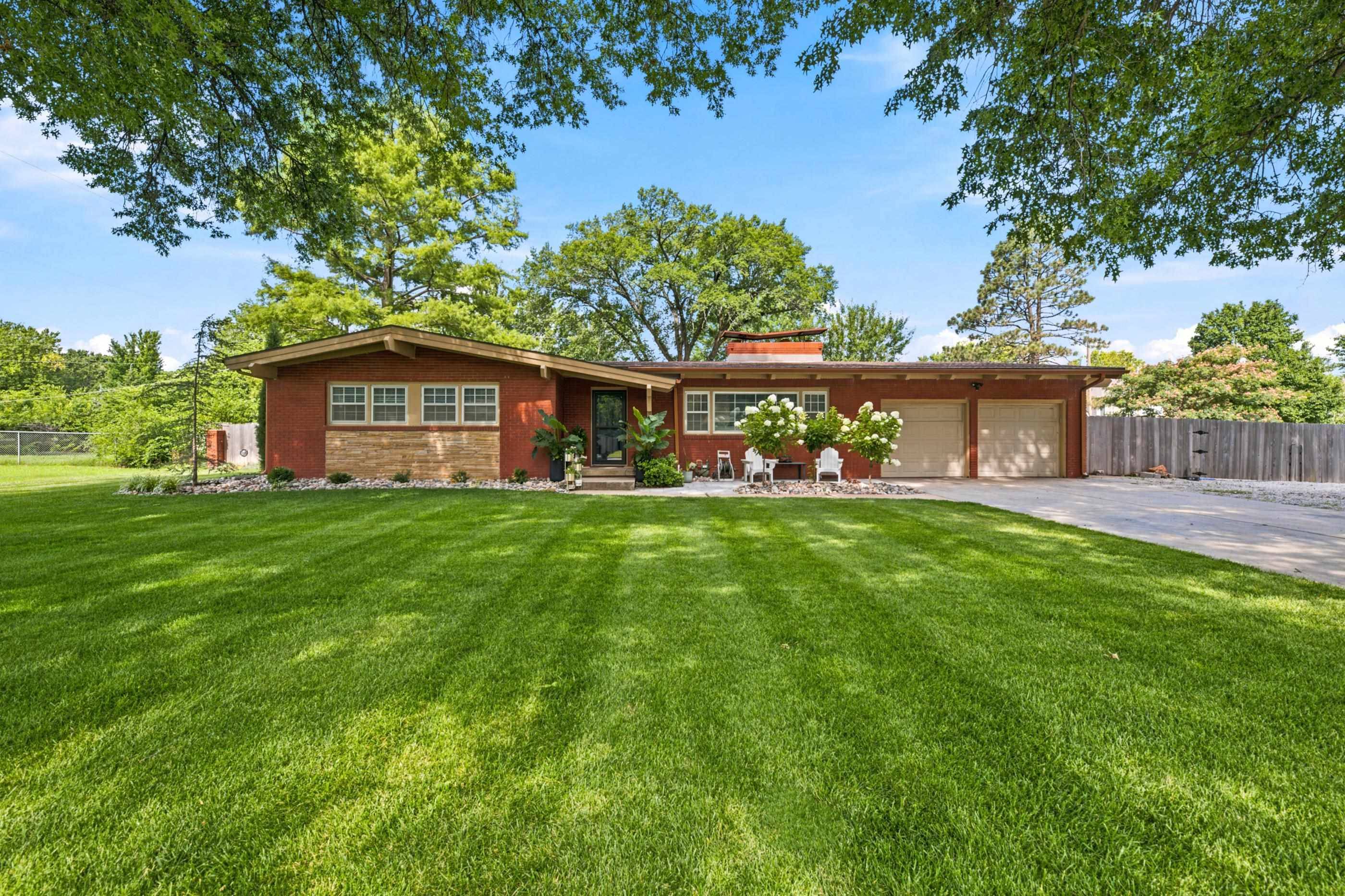 974 W Alexander Ave, Haysville, KS 67060