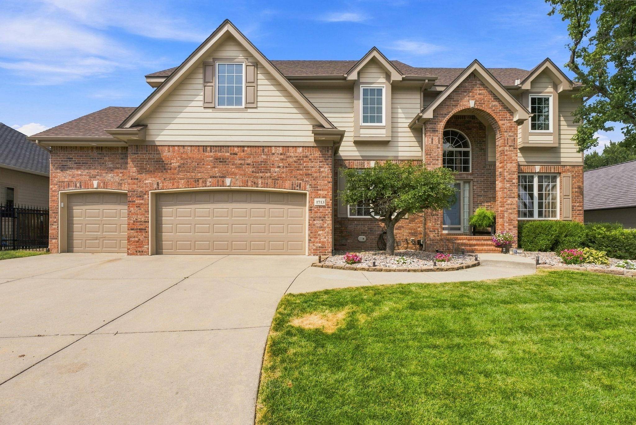 1713 E Tiara Pines St, Derby, KS 67037