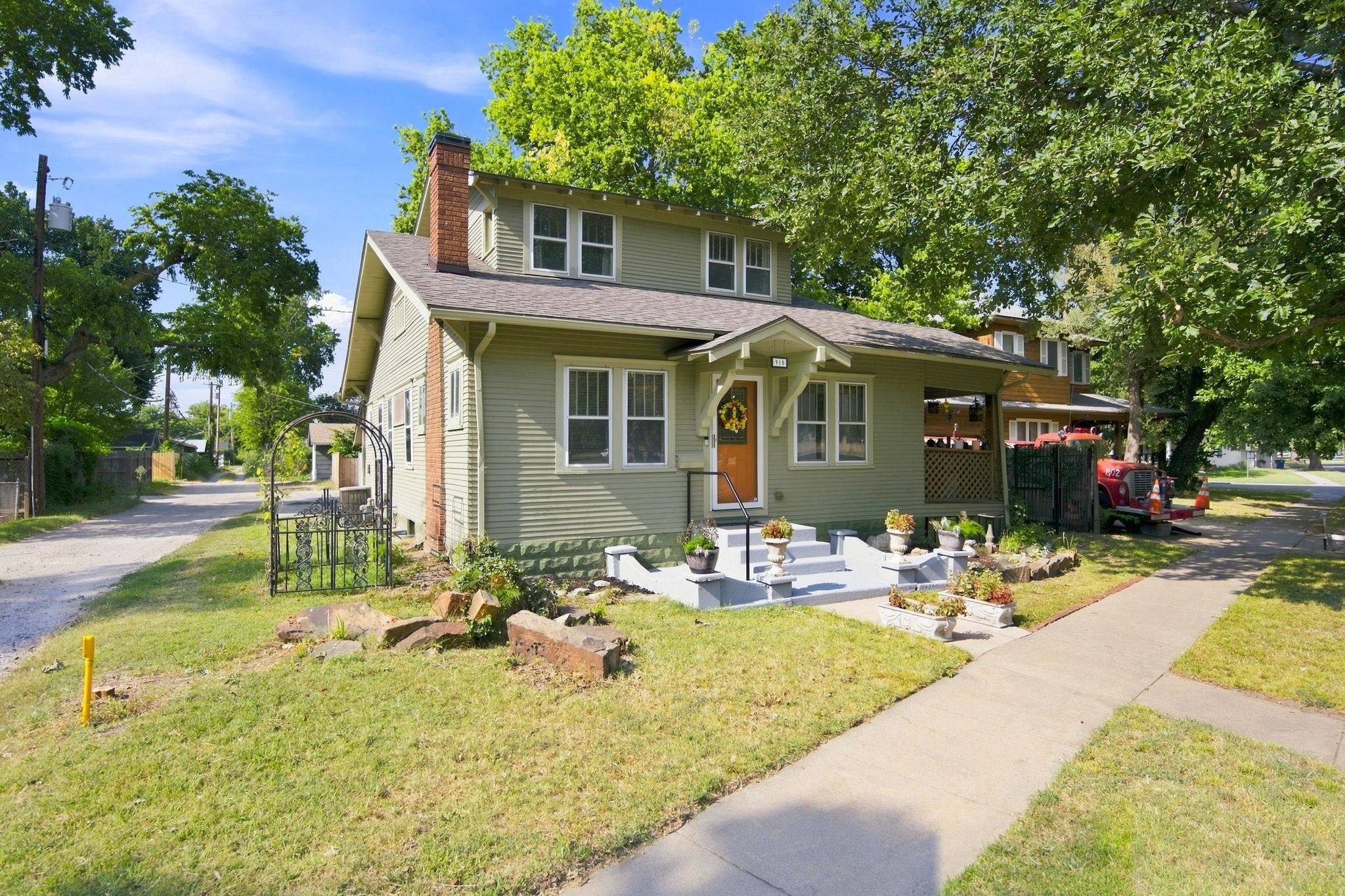 910 W Murdock St, Wichita, KS 67203