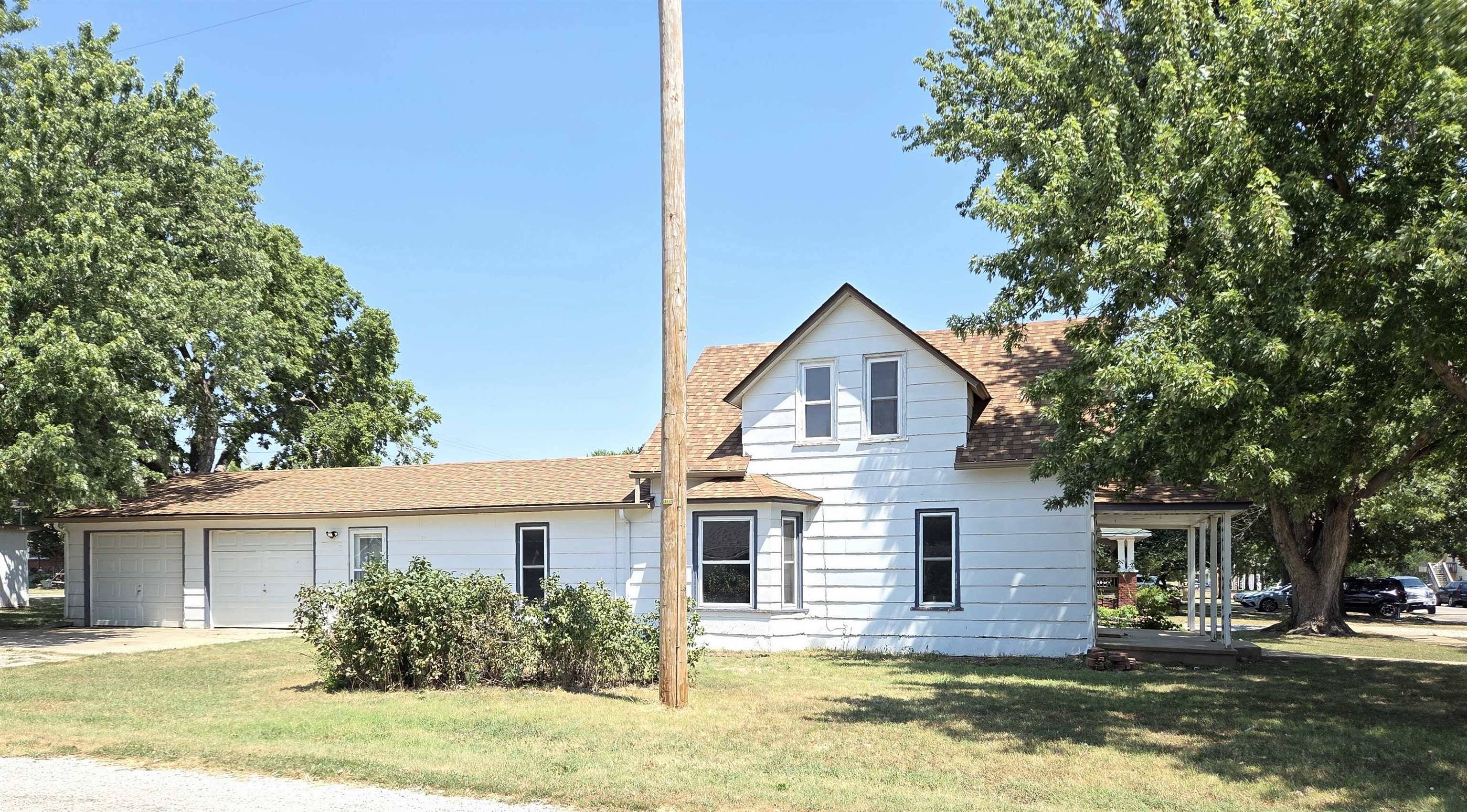 540 Clinton St, Little River, KS 67457