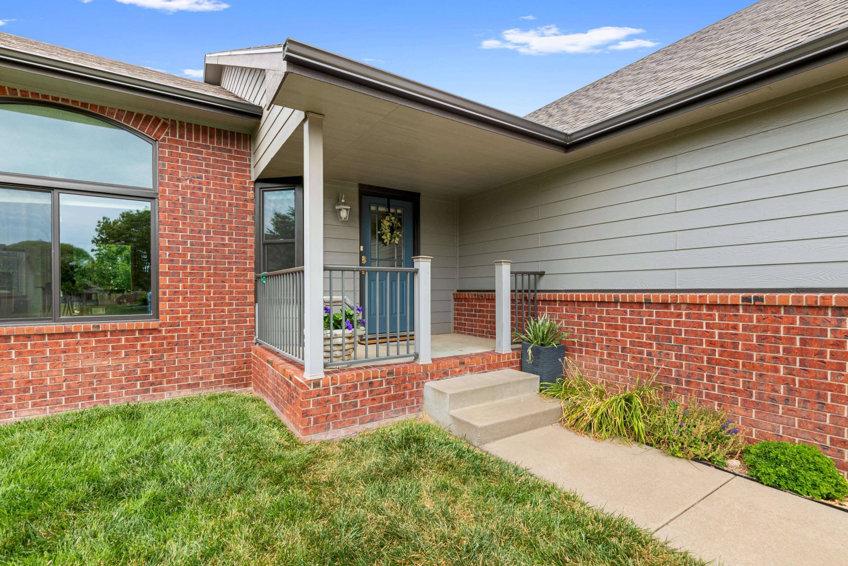 422 E Cheyenne Ct., Kechi, KS 67067