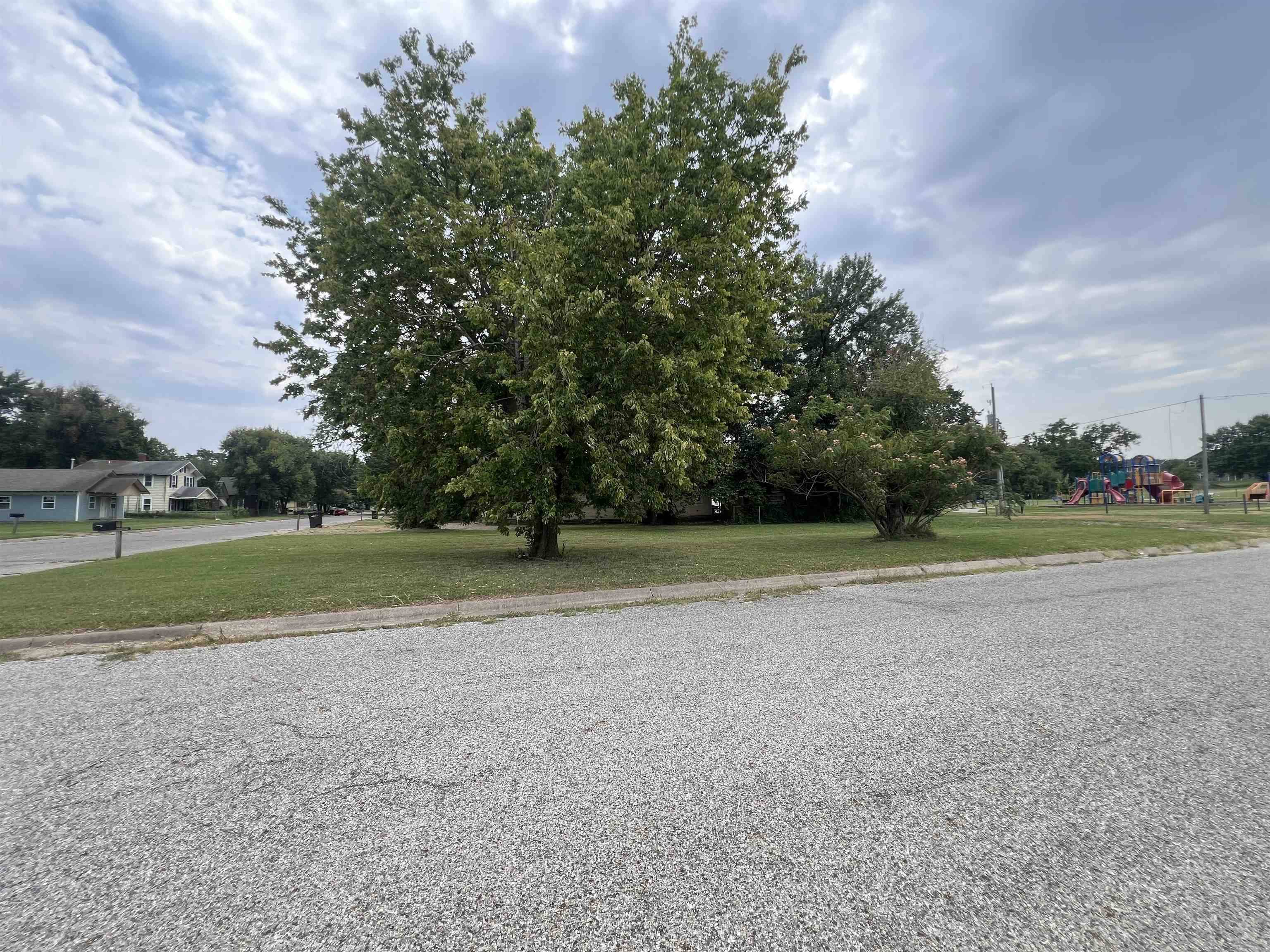 825 N 5th, Arkansas City, KS 67005