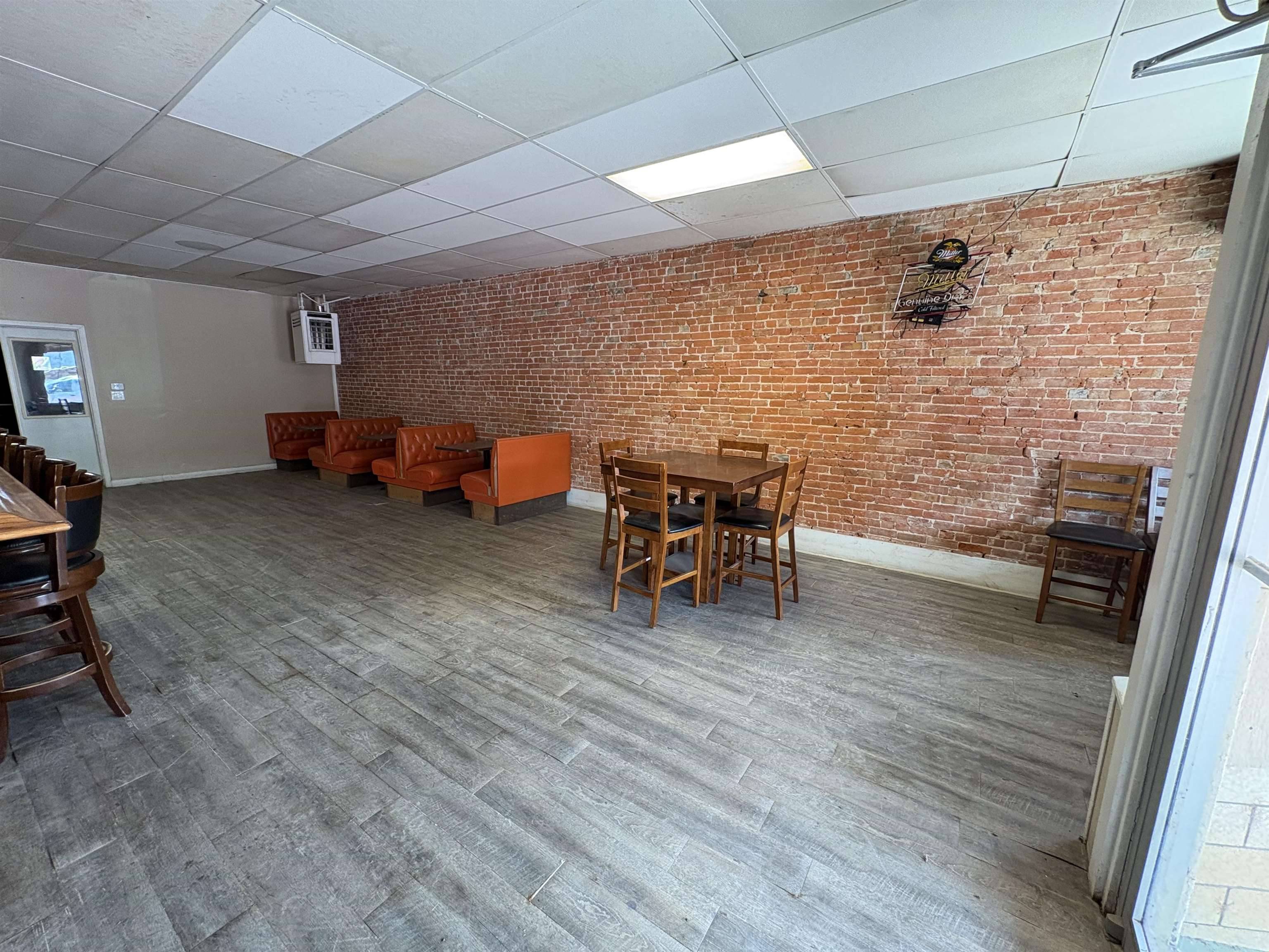 106 S Main St, Medicine Lodge, KS 67104