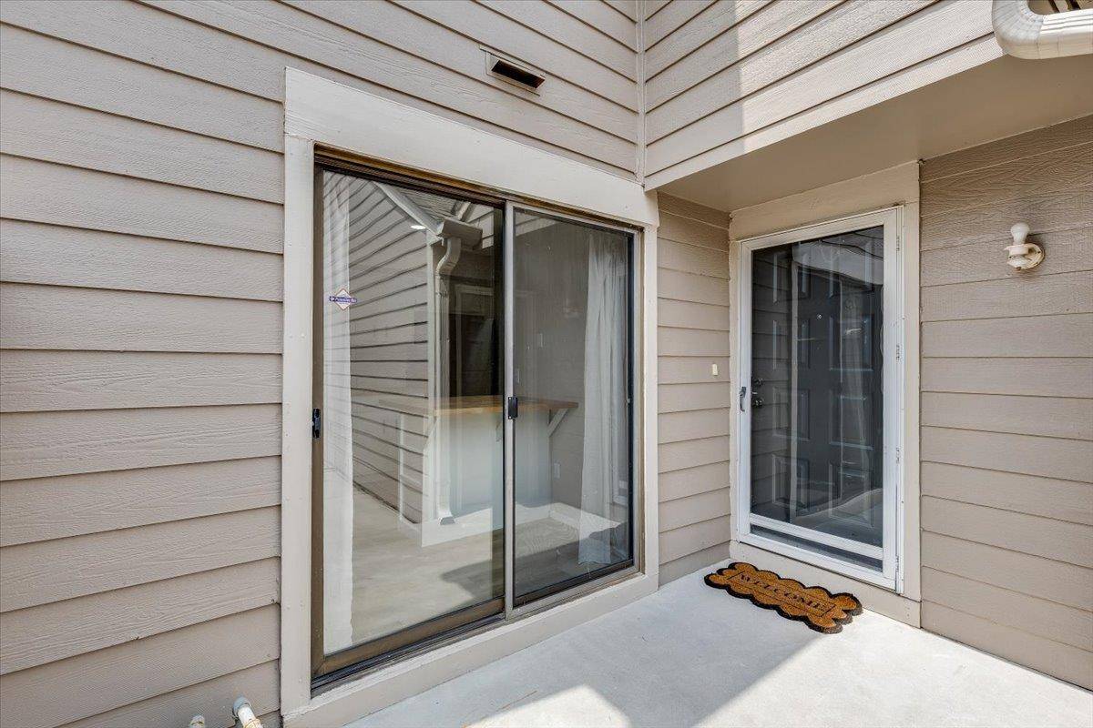2221 N Bramblewood, Wichita, KS 67226