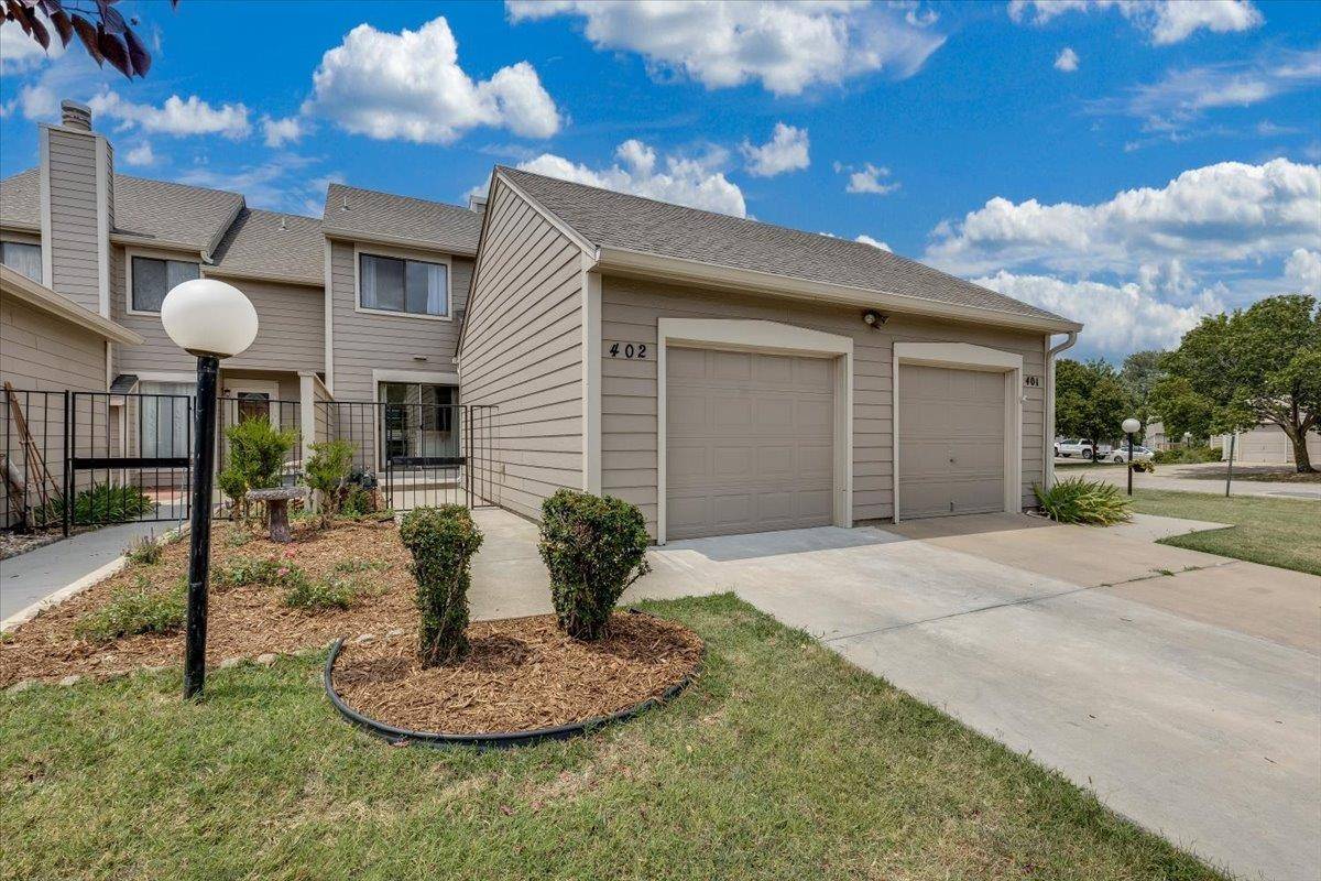2221 N Bramblewood, Wichita, KS 67226