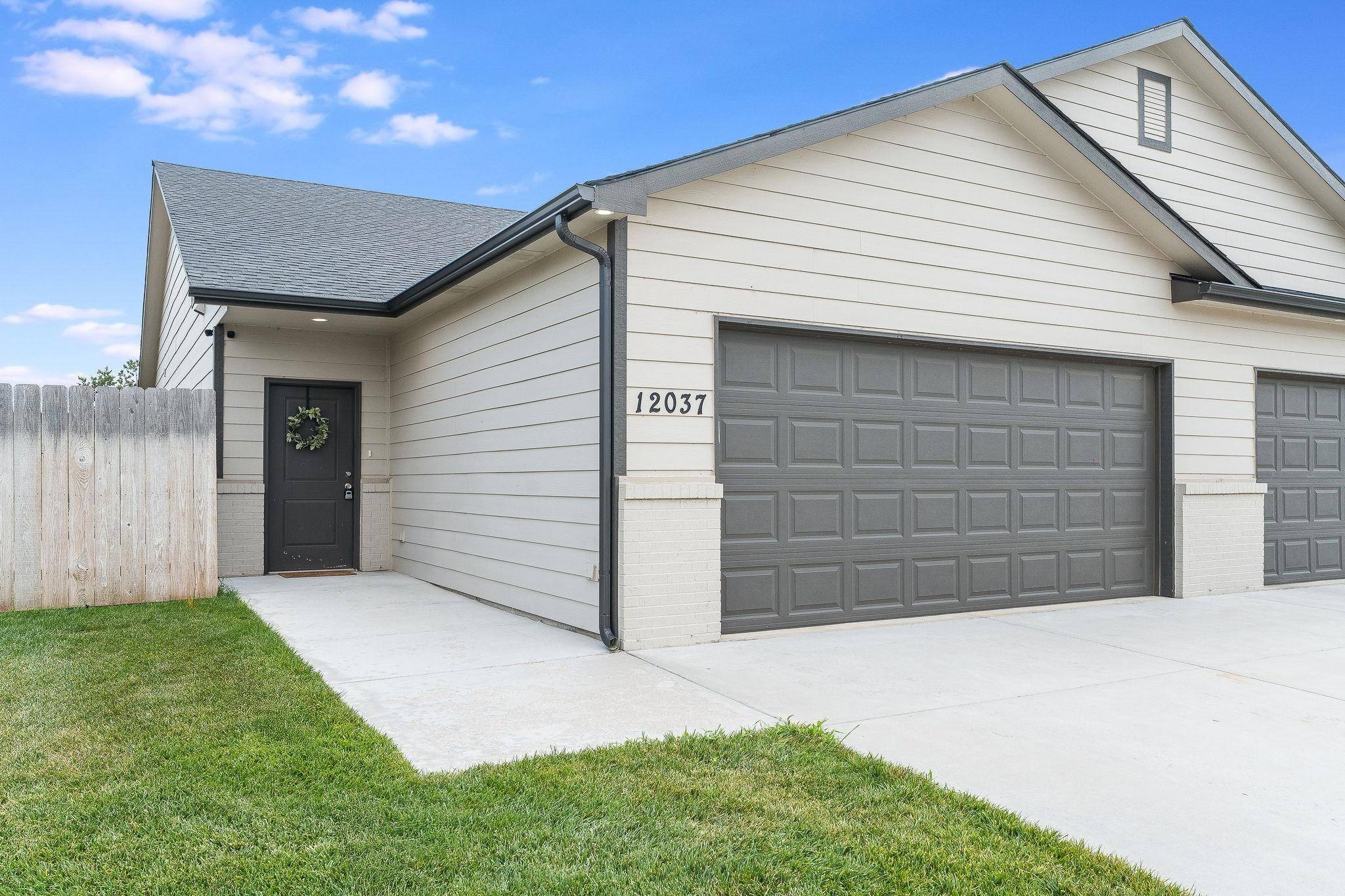 12037 W Shadow Lakes, Maize, KS 67205