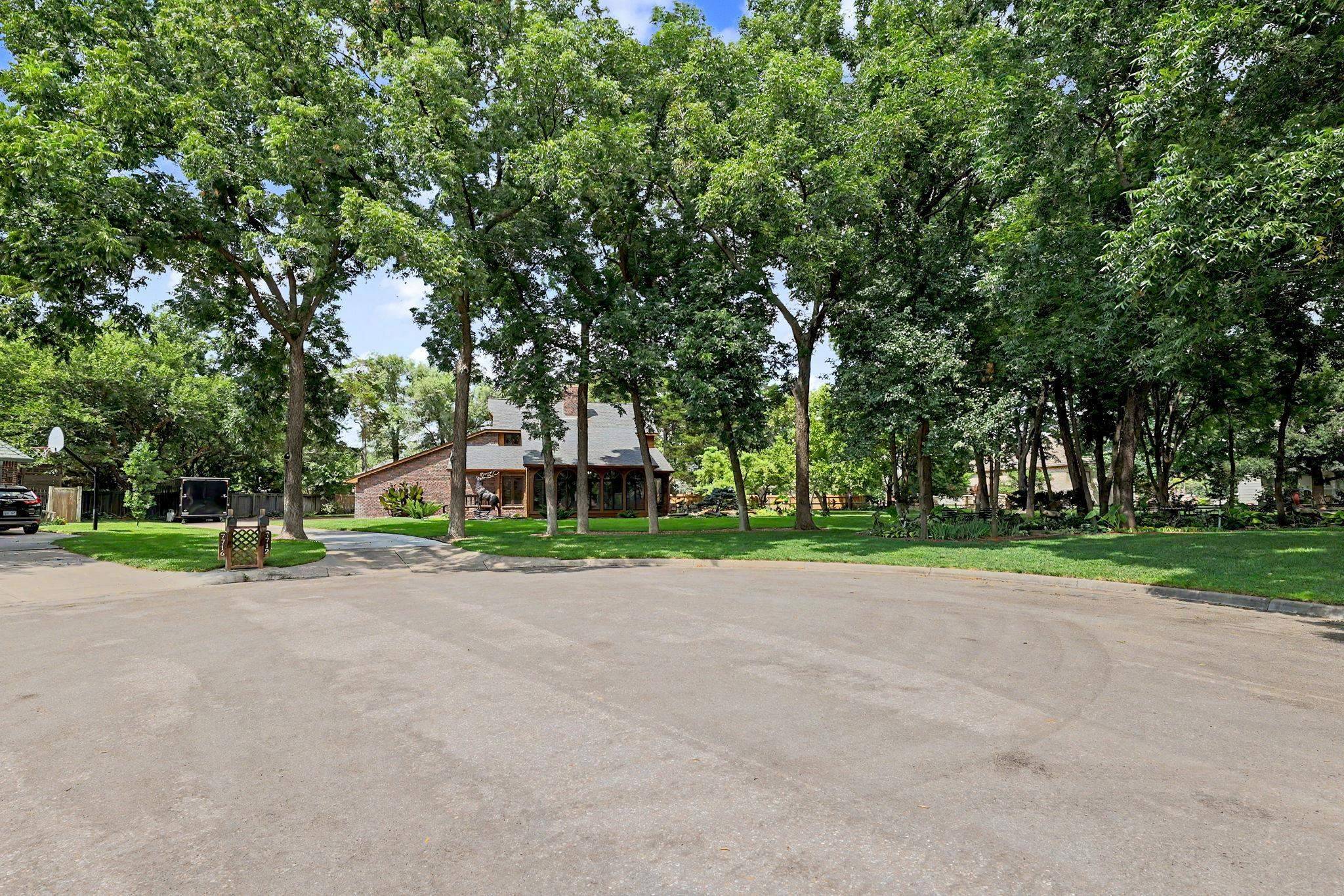 7712 W Harmony Ct, Wichita, KS 67209