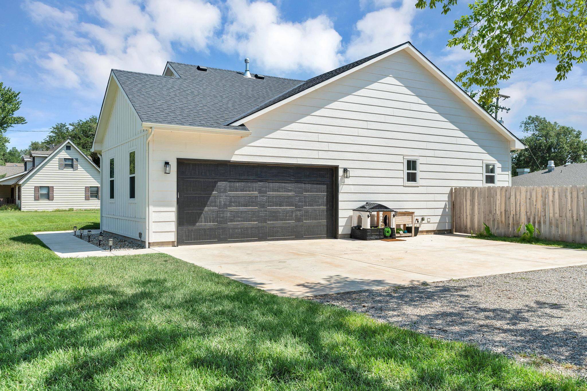 413 S Cranmer St, Conway Springs, KS 67031