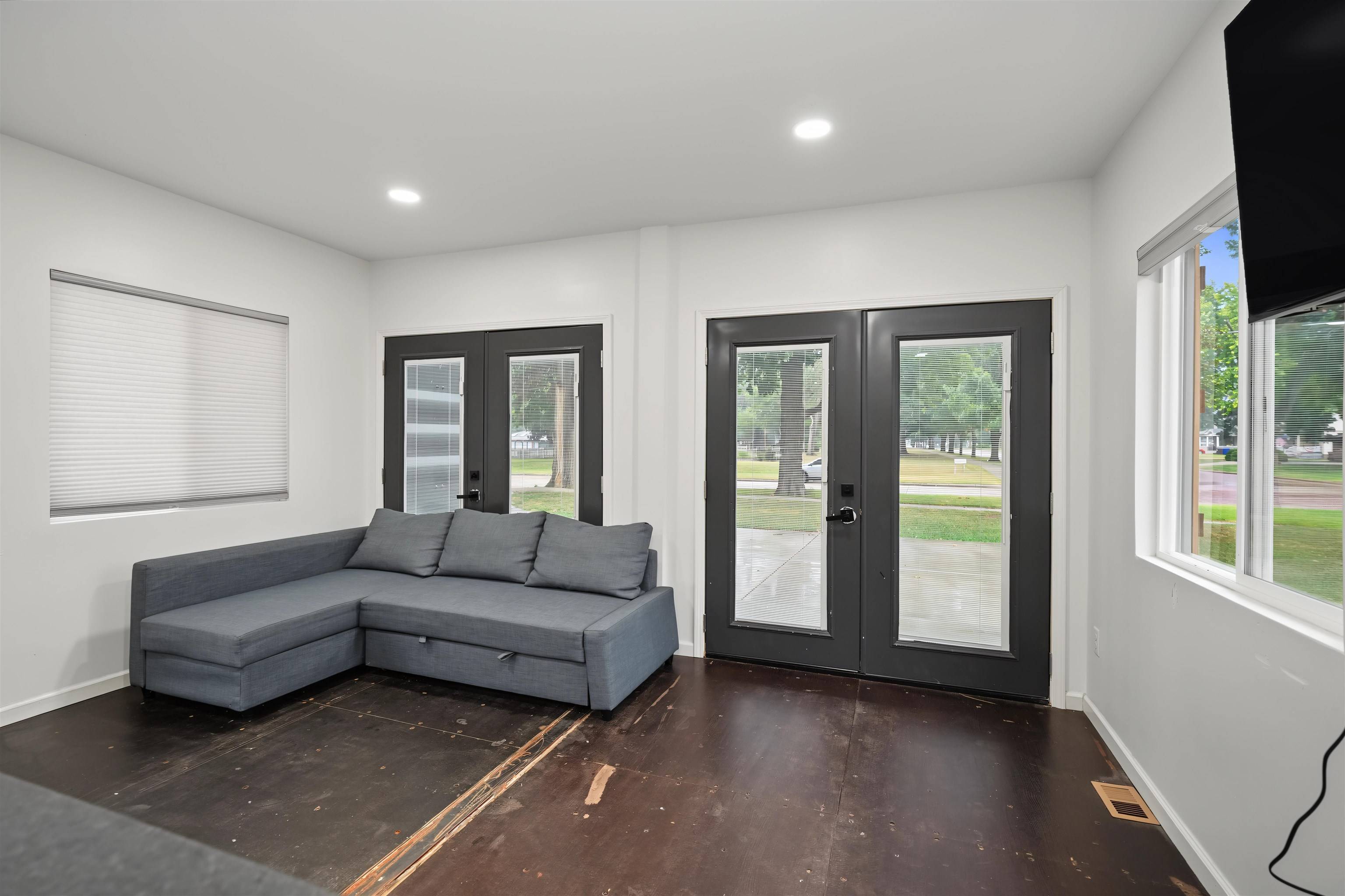 604 N Main St., Lindsborg, KS 67456