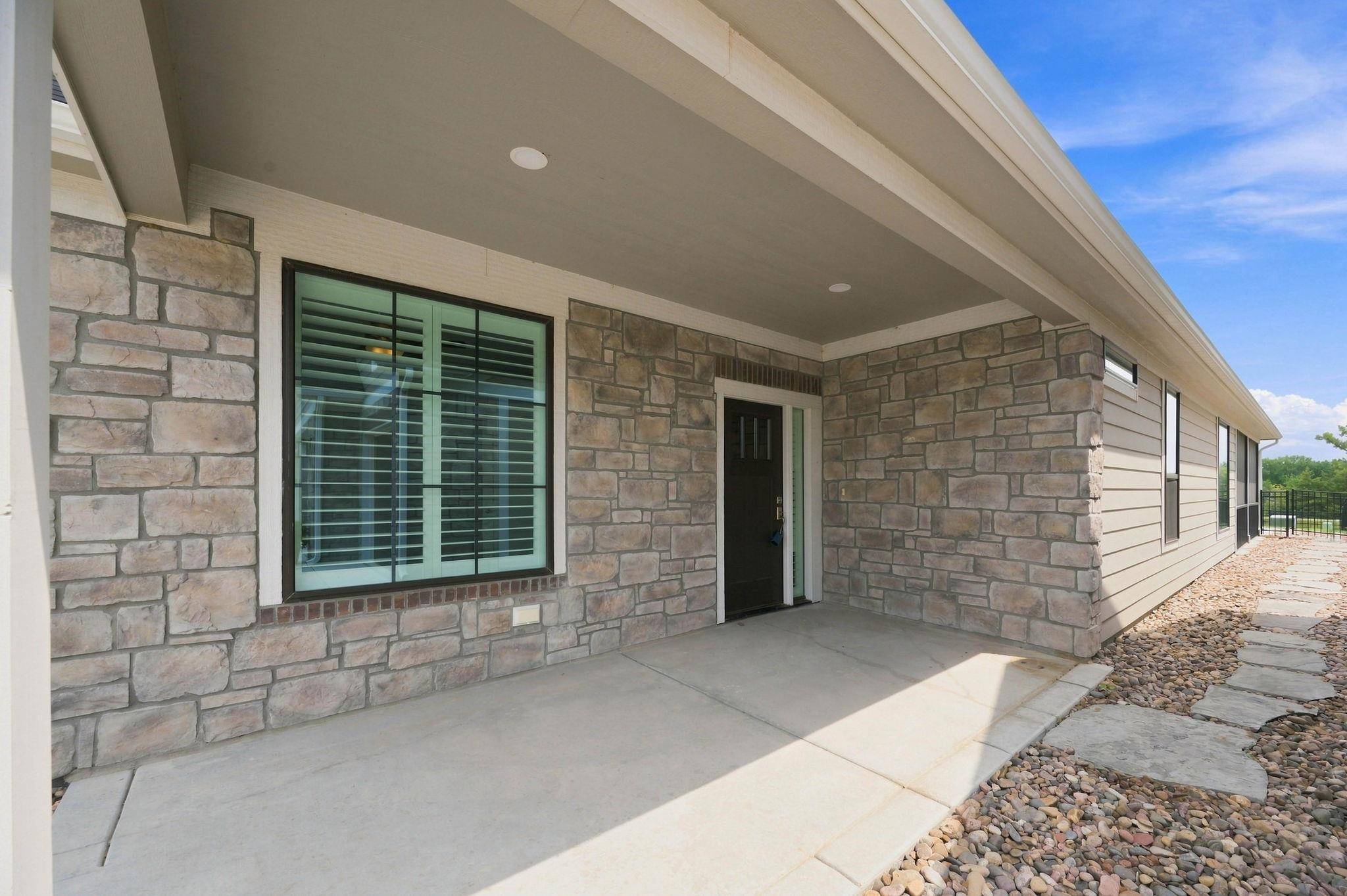 1426 S Monument, Wichita, KS 67235