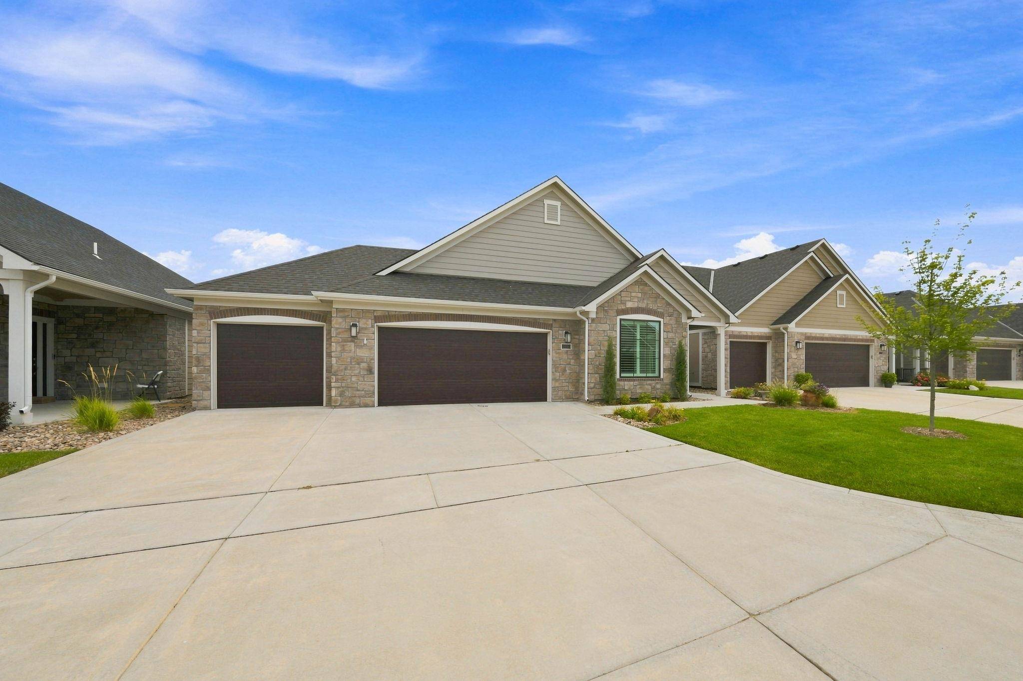 1426 S Monument, Wichita, KS 67235