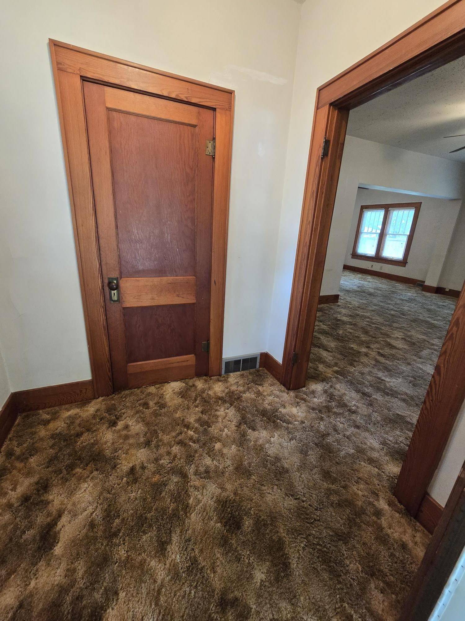 1634 John St., Winfield, KS 67156