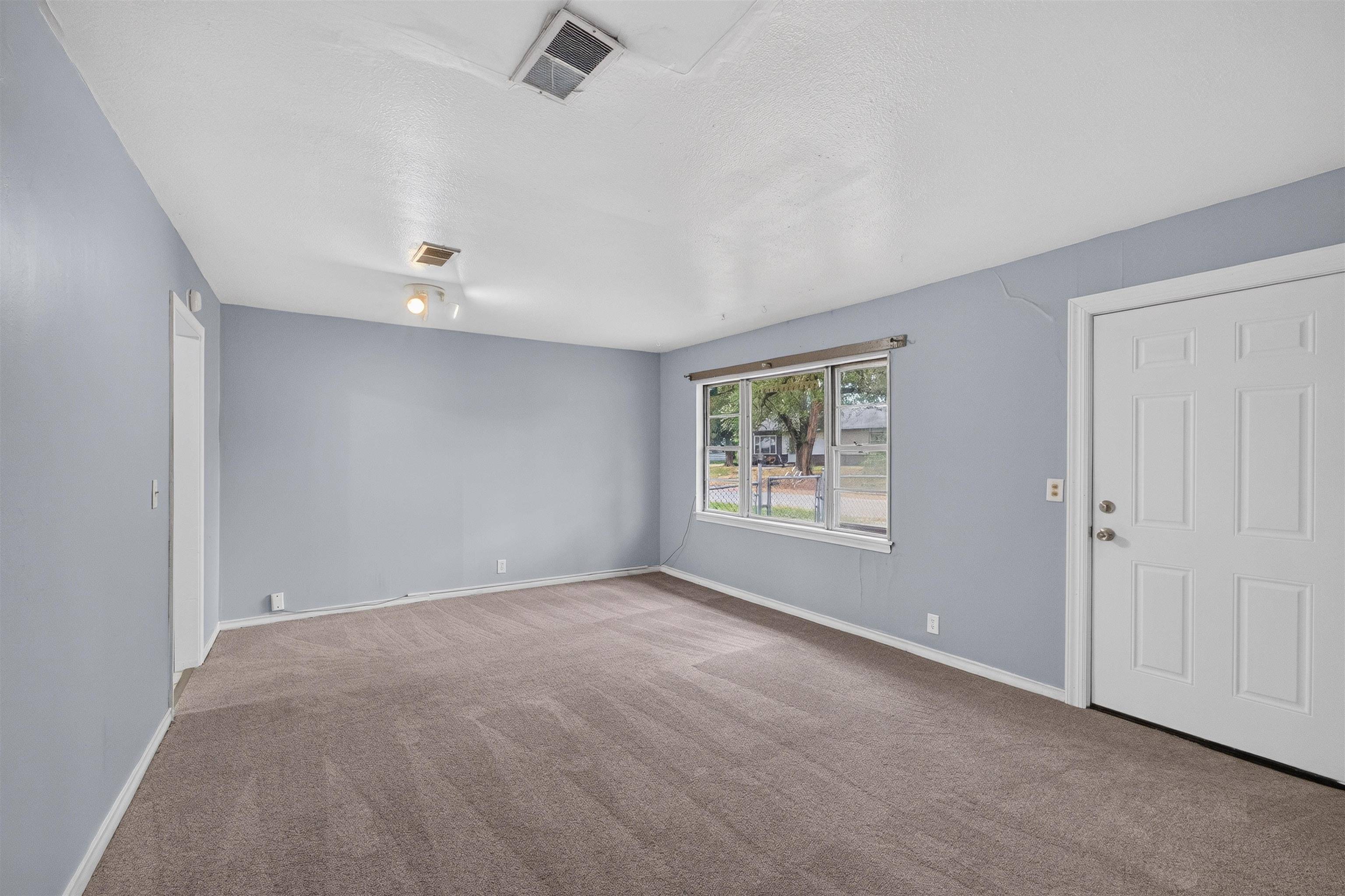 4269 S Cumberland St, Wichita, KS 67216
