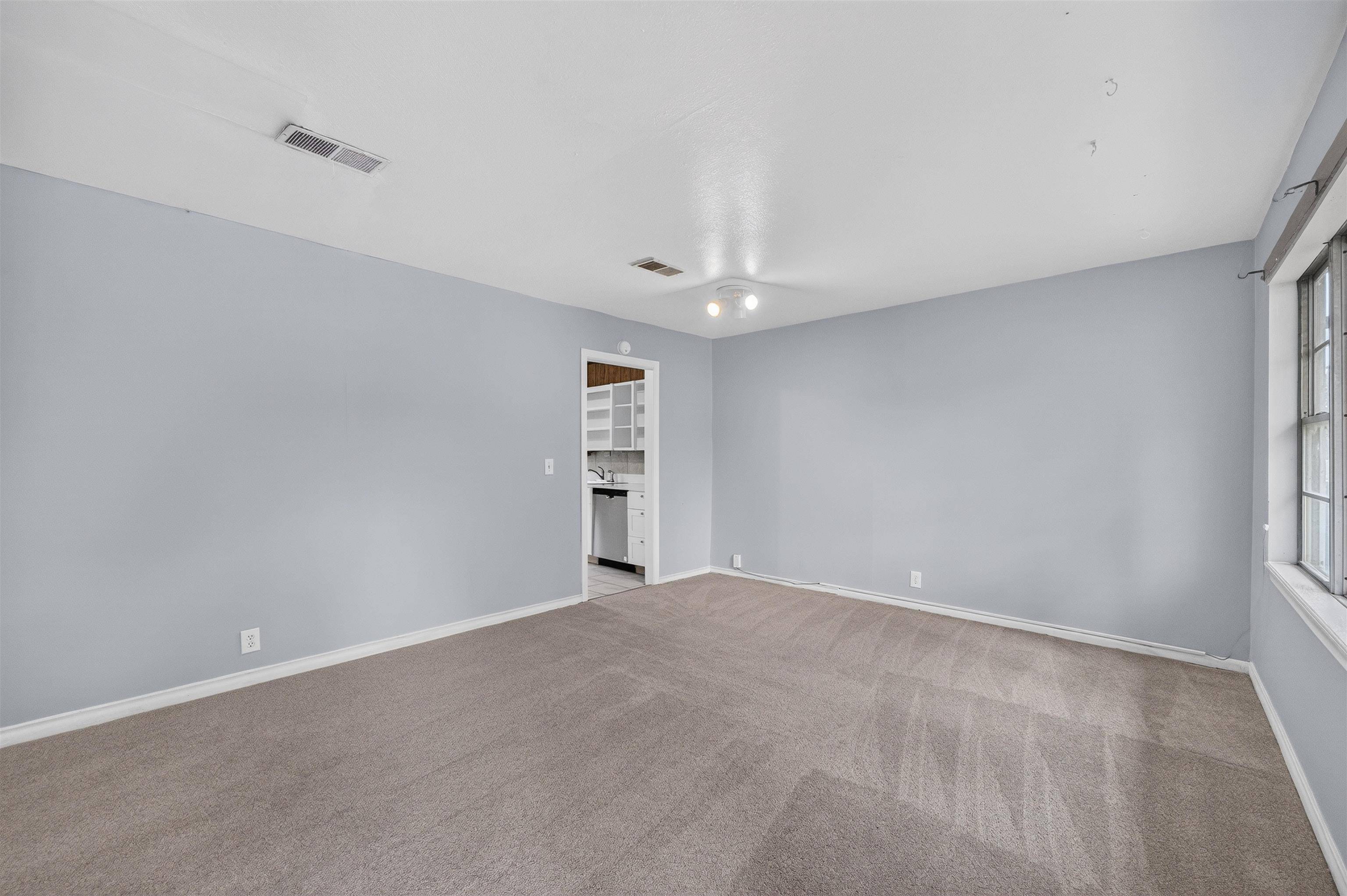 4269 S Cumberland St, Wichita, KS 67216