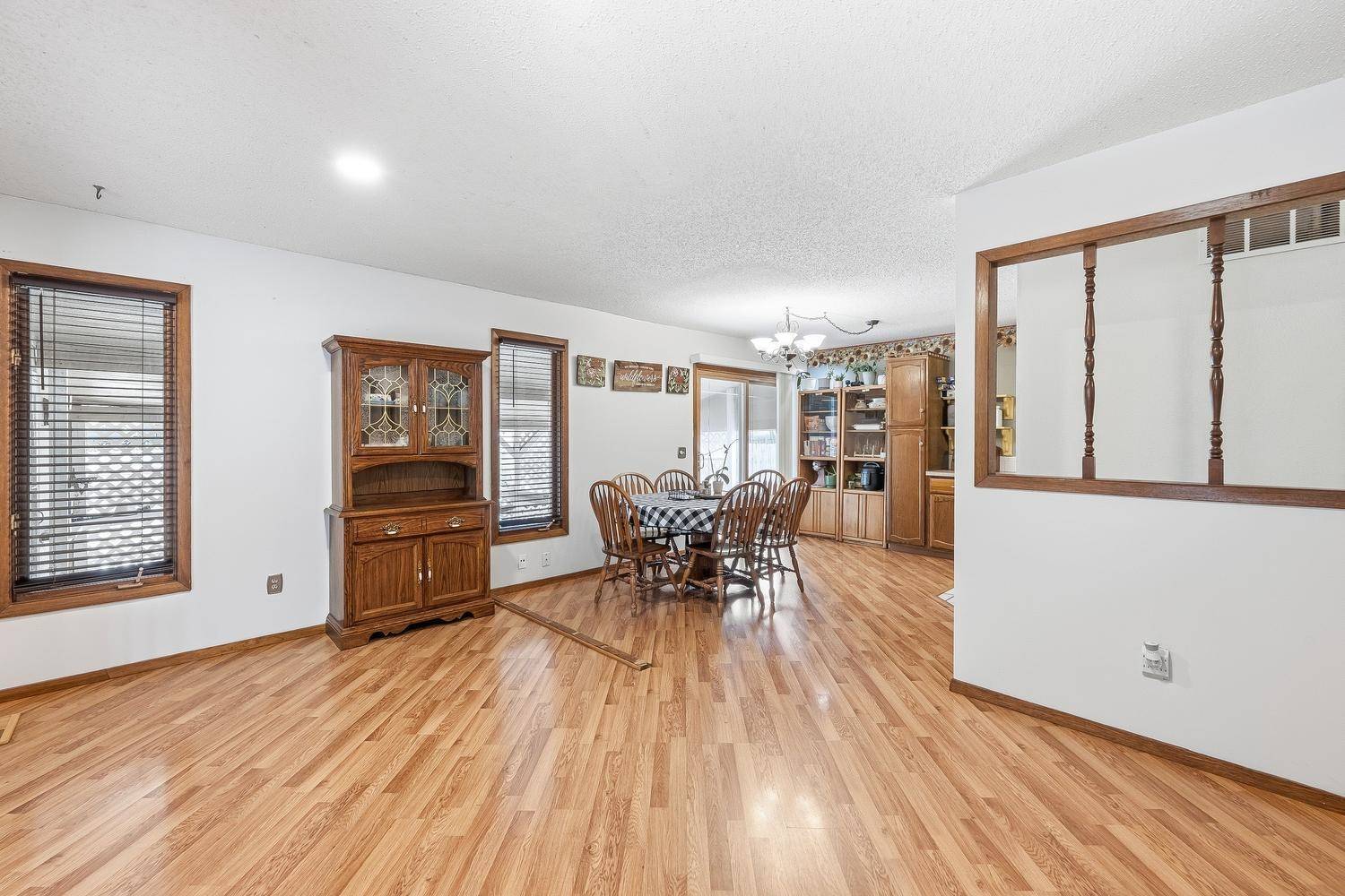 6760 N Tarrytown St, Park City, KS 67219-1530