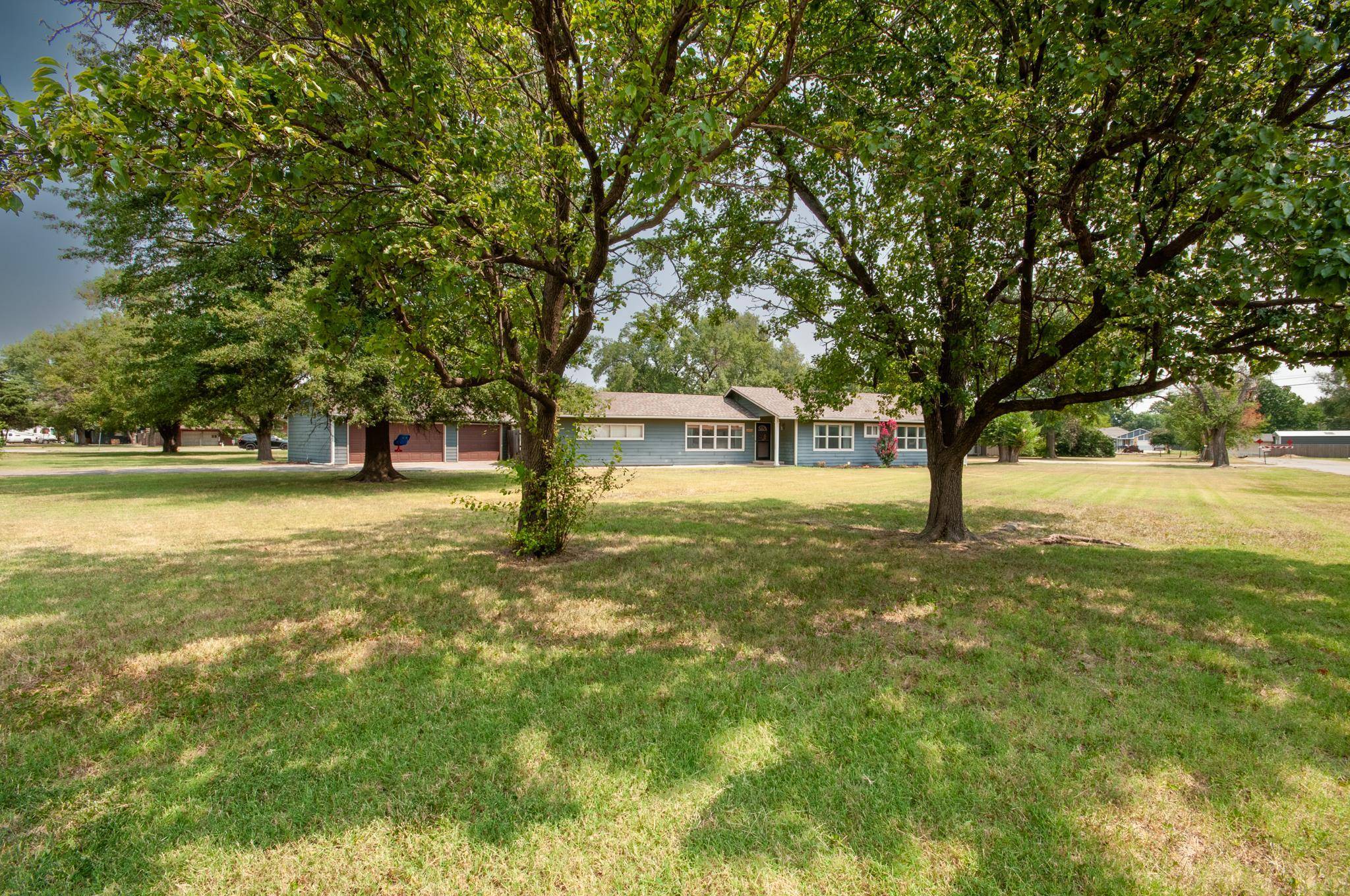 6524 W University, Wichita, KS 67209