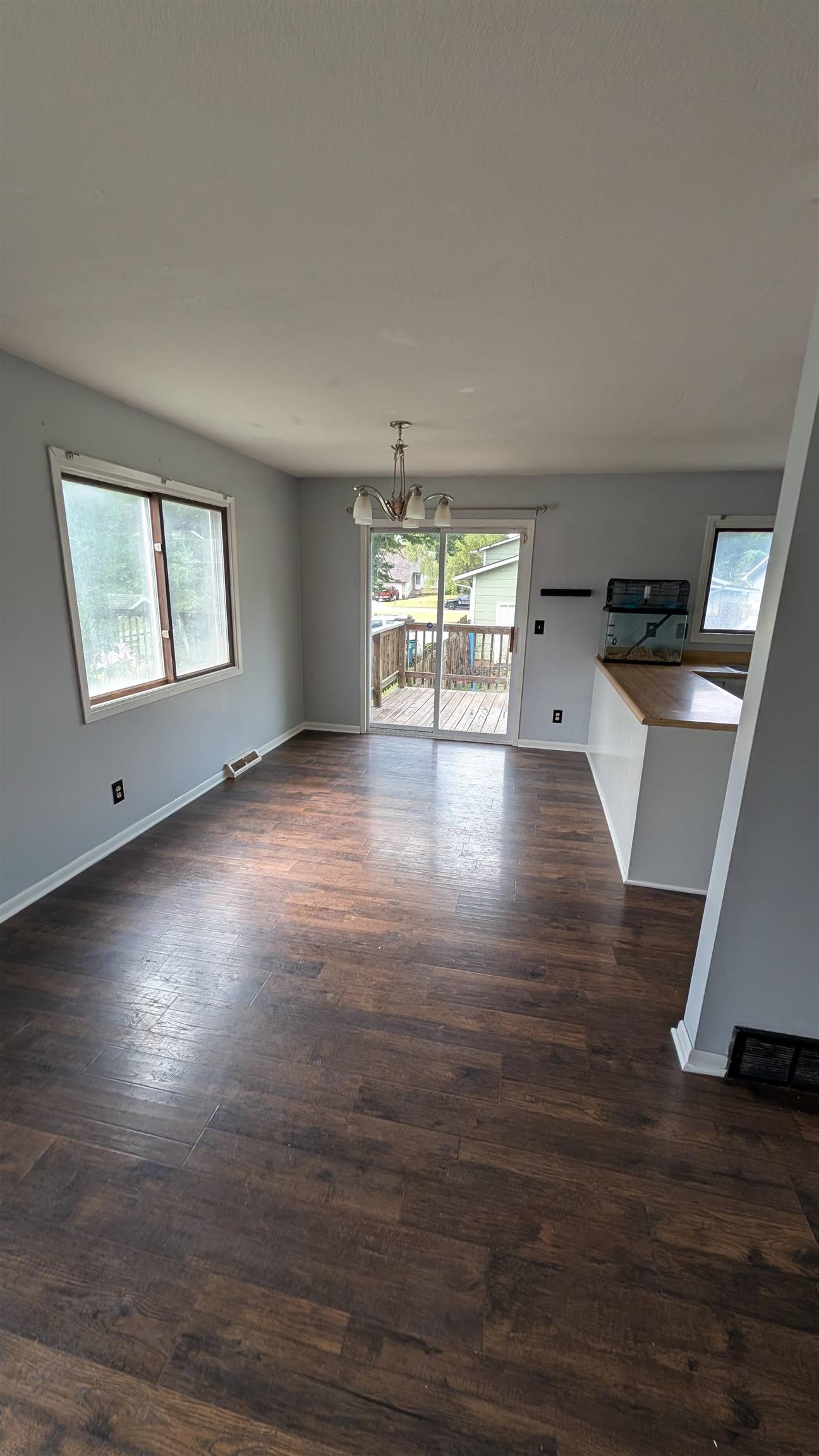 1609 N Main St, Rose Hill, KS 67133
