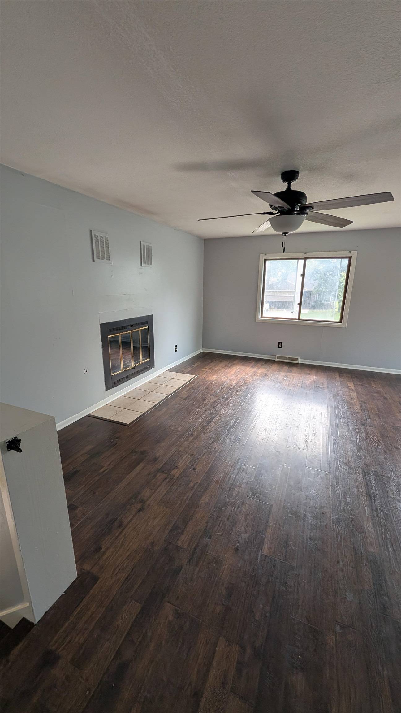 1609 N Main St, Rose Hill, KS 67133