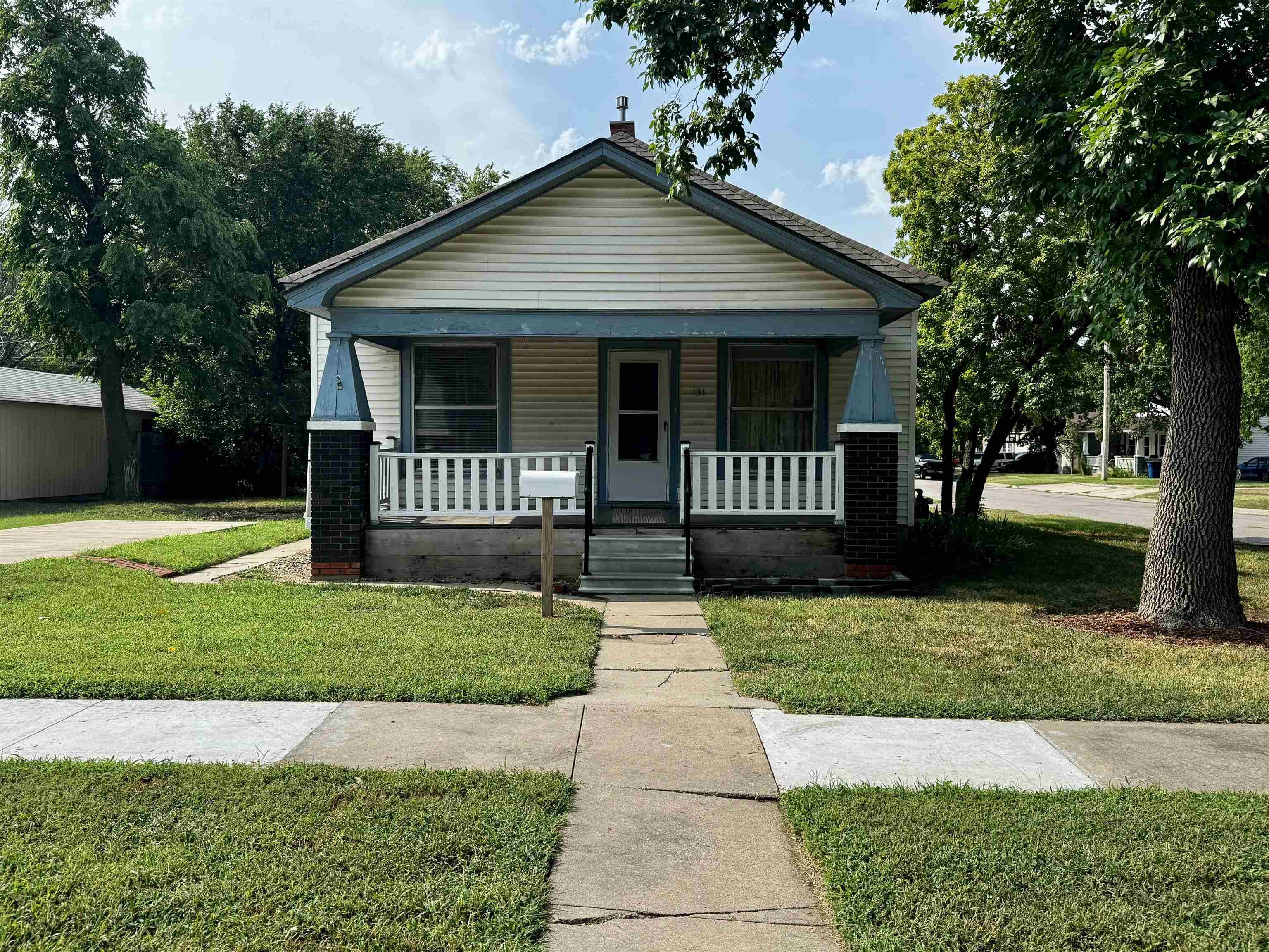 131 SW 5th, Newton, KS 67114