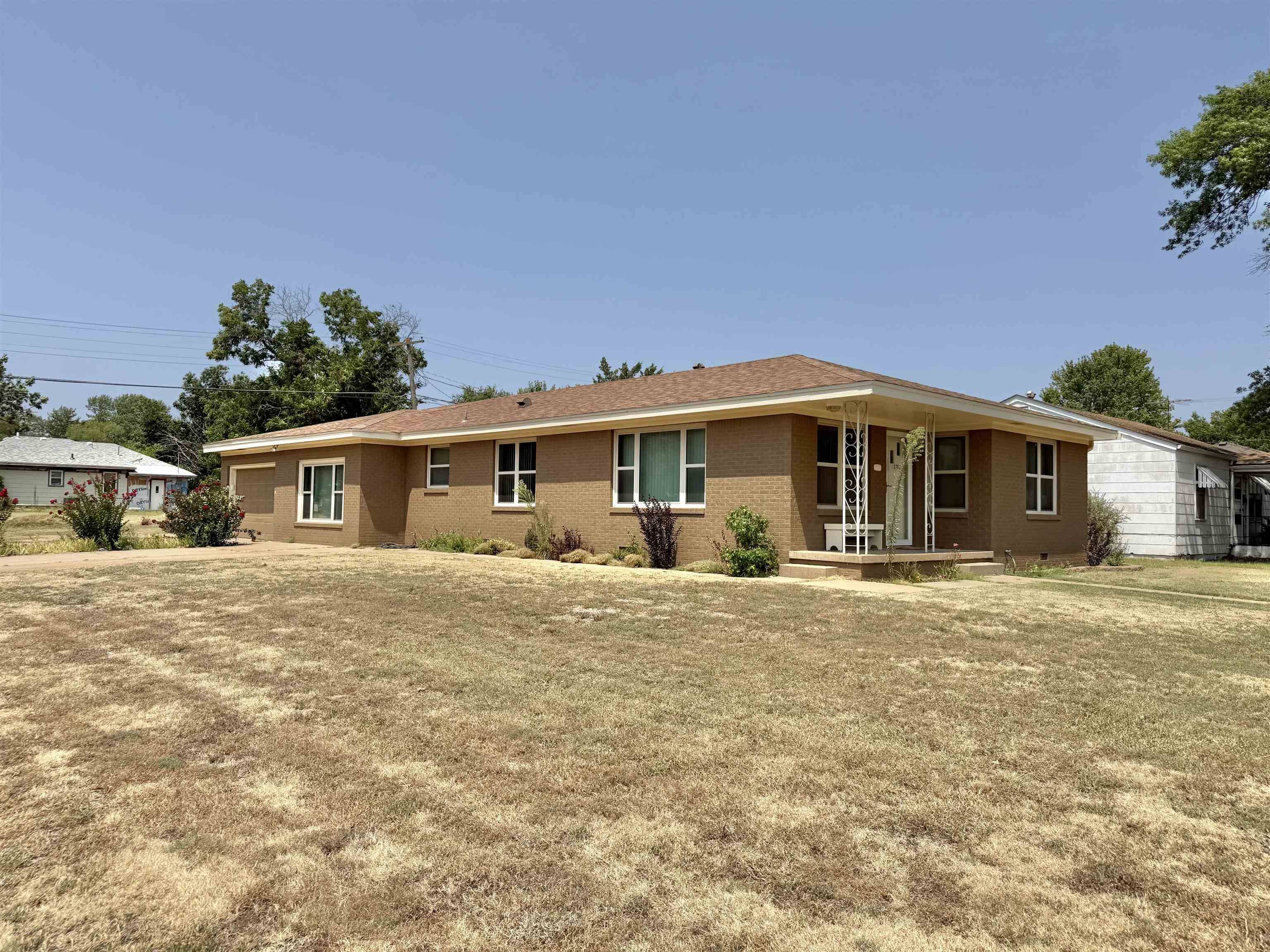 1701 N Main, Kingman, KS 67068