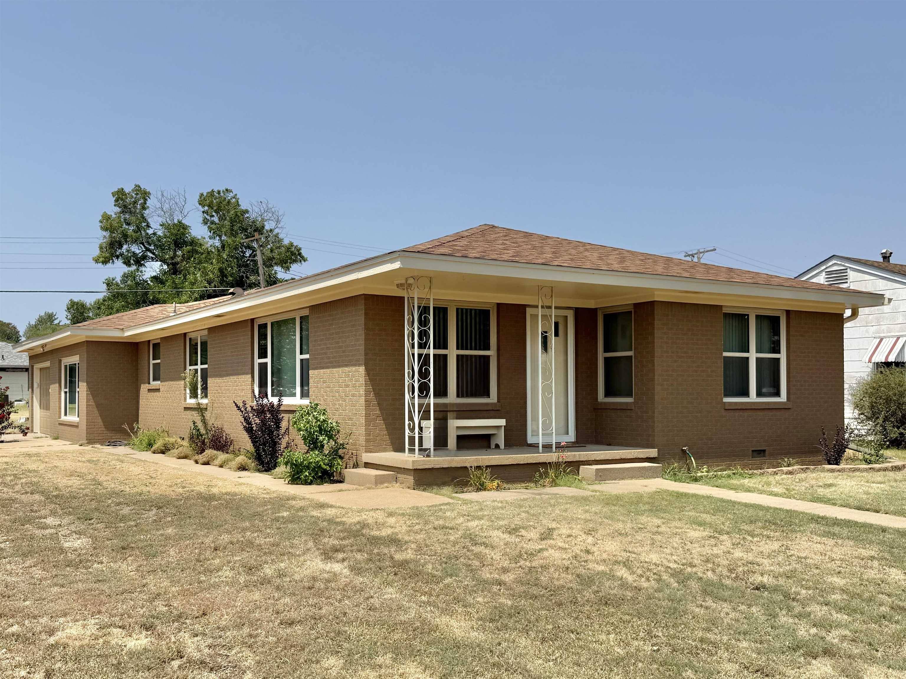 1701 N Main, Kingman, KS 67068