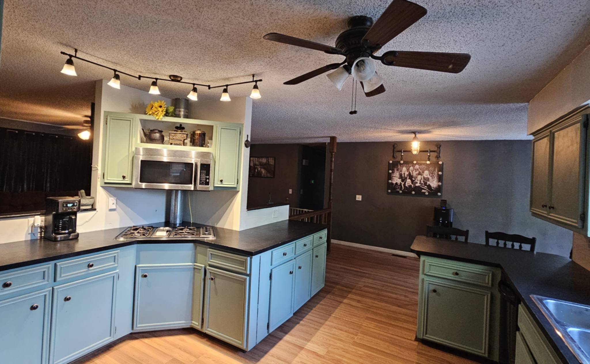 2129 W VENTOSO RD, Wichita, KS 67204-1727