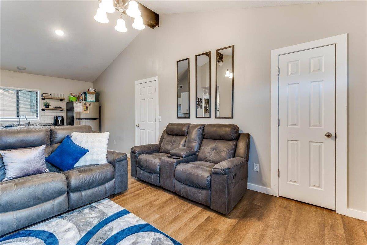 615 N Elder St, Wichita, KS 67212