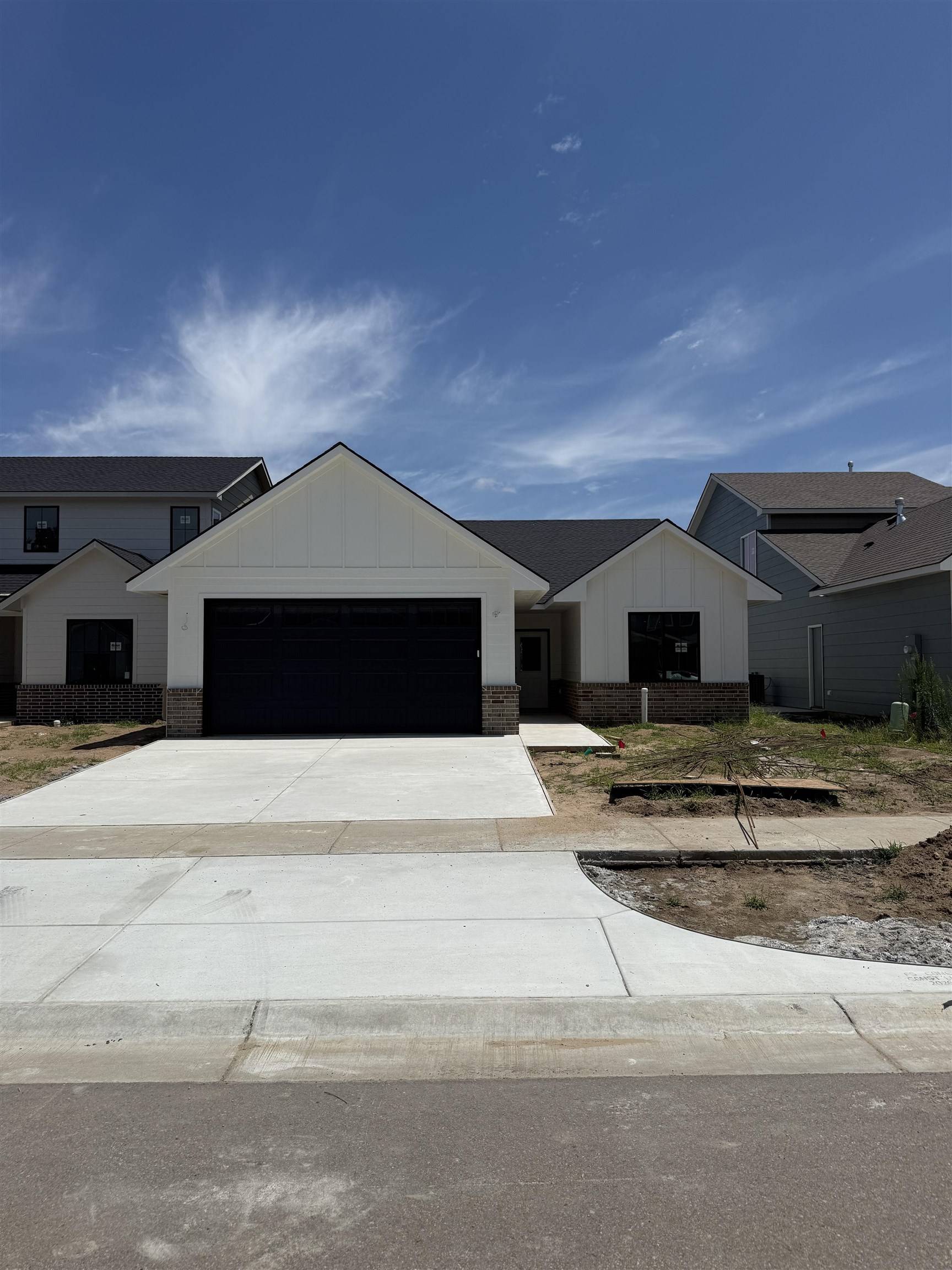 5598 Wandering Way, Maize, KS 67101