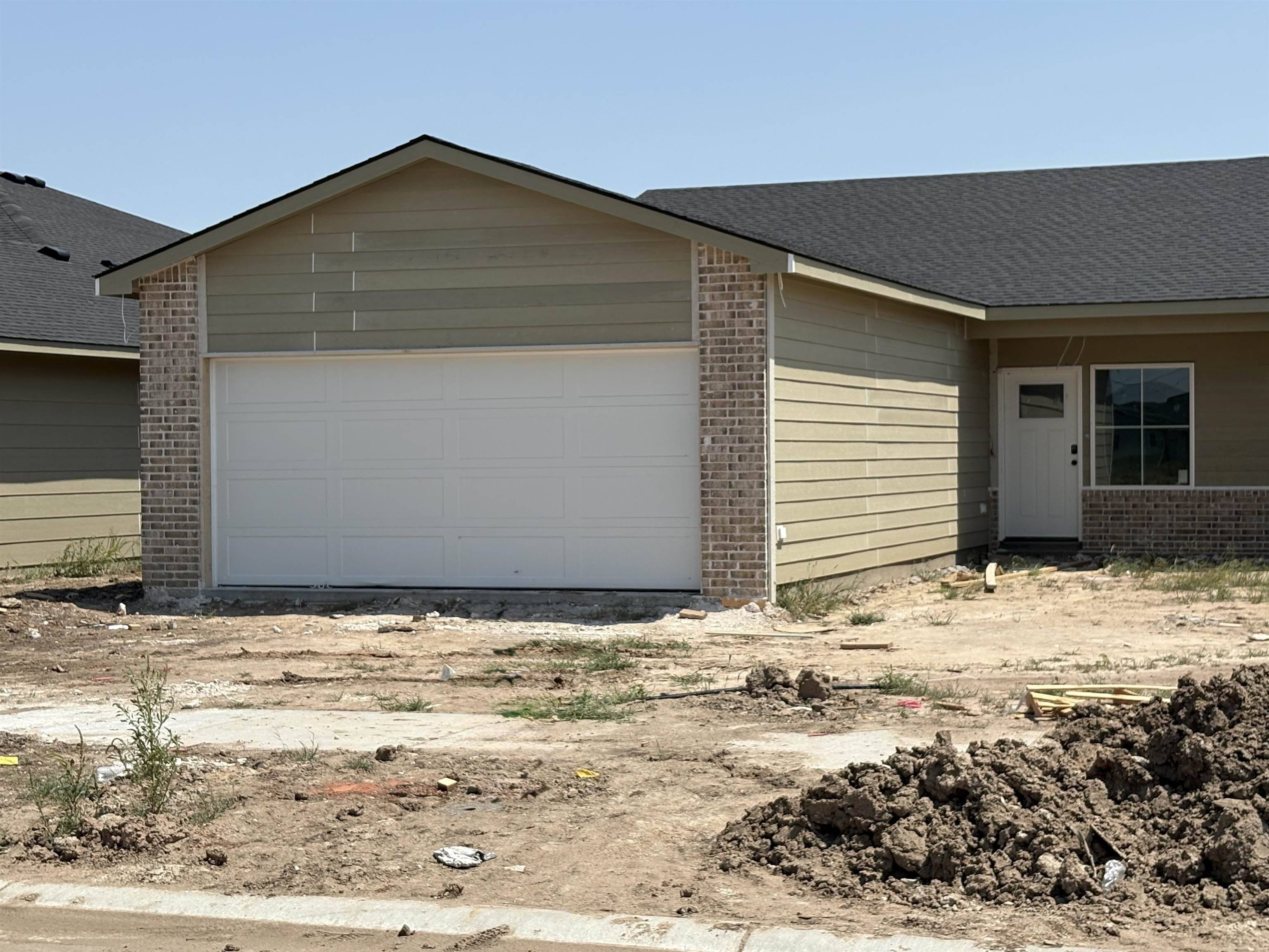 2912 S Denene, Wichita, KS 67215
