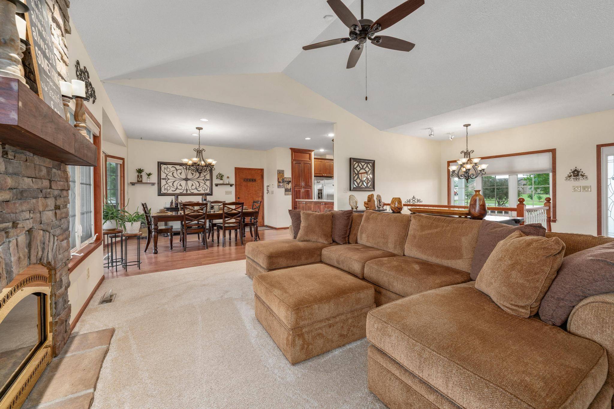 20707 Sunset Ridge, Rose Hill, KS 67133