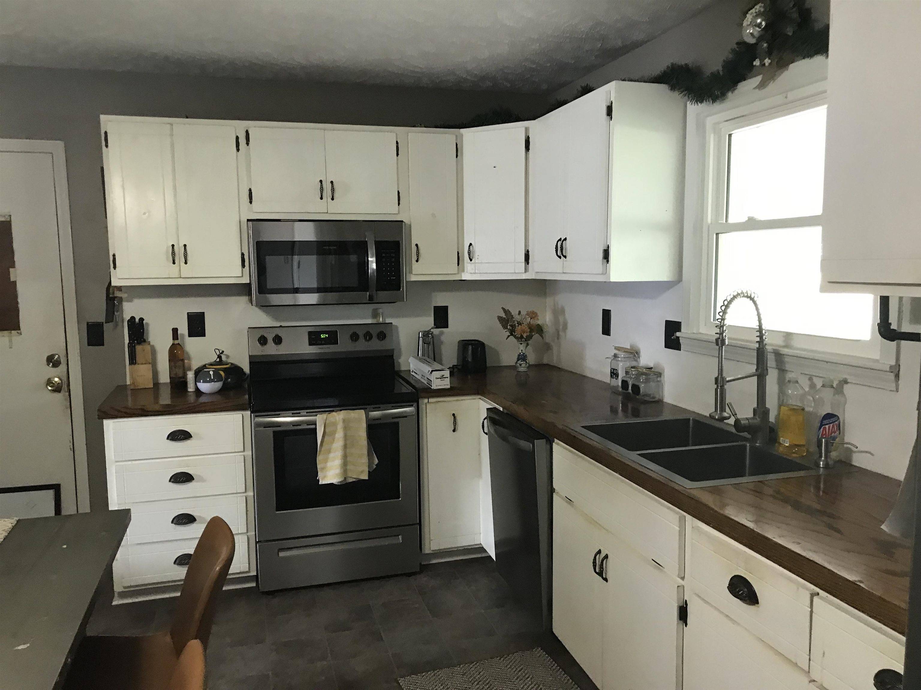 607 N Lincoln St, Bennington, KS 67422