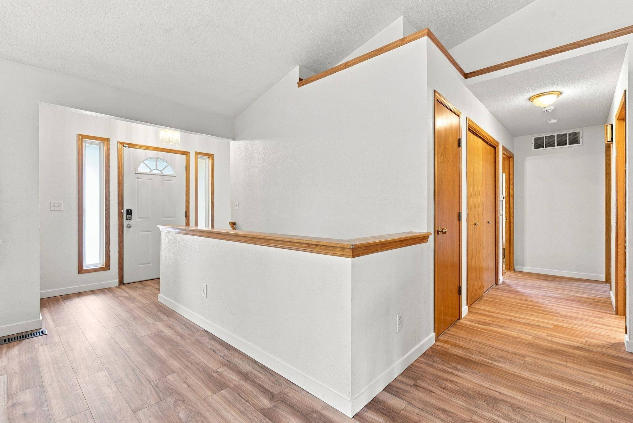 1801 S Smithmoor St, Wichita, KS 67207