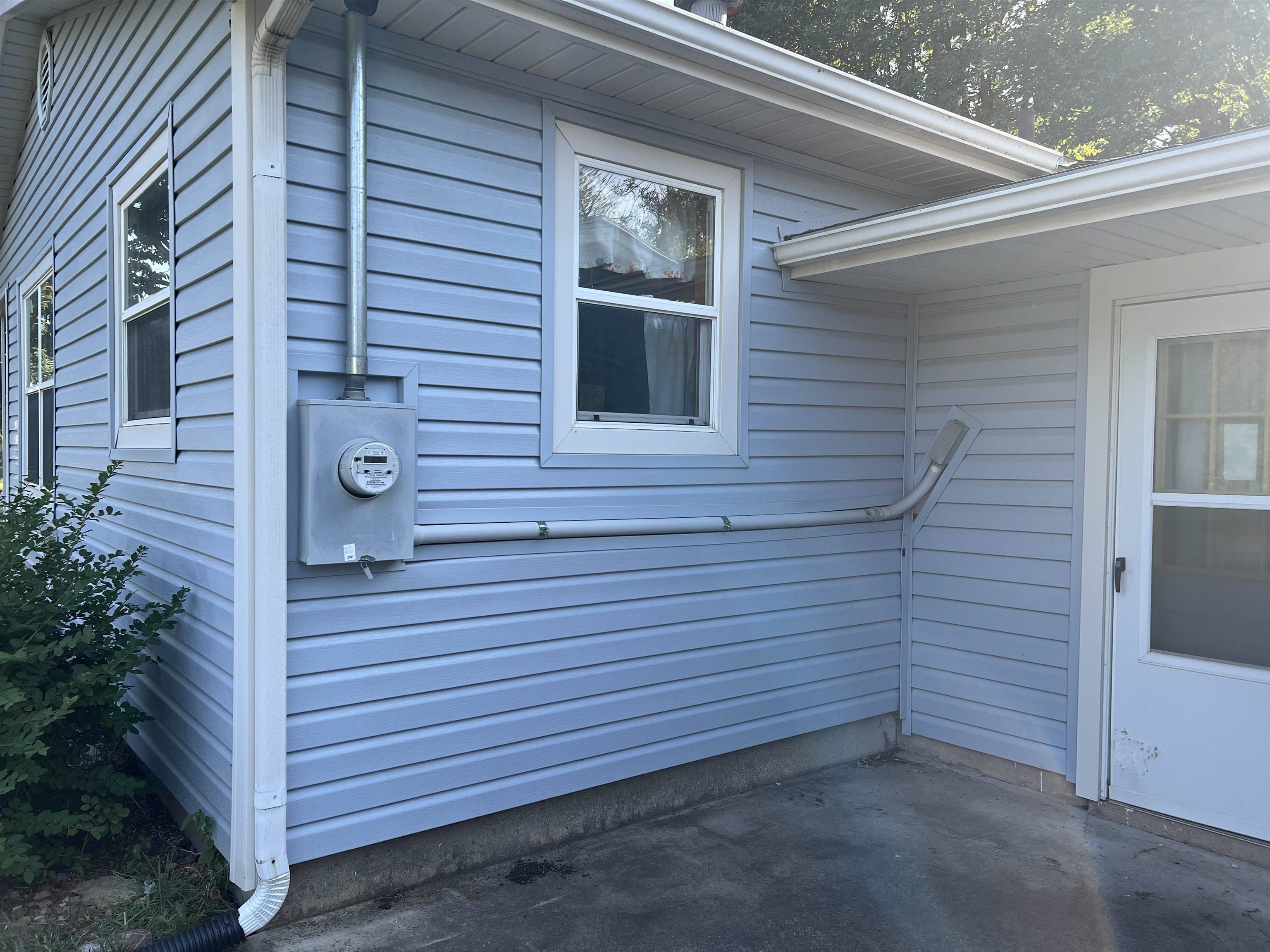 200 Garfield St, Walton, KS 67151