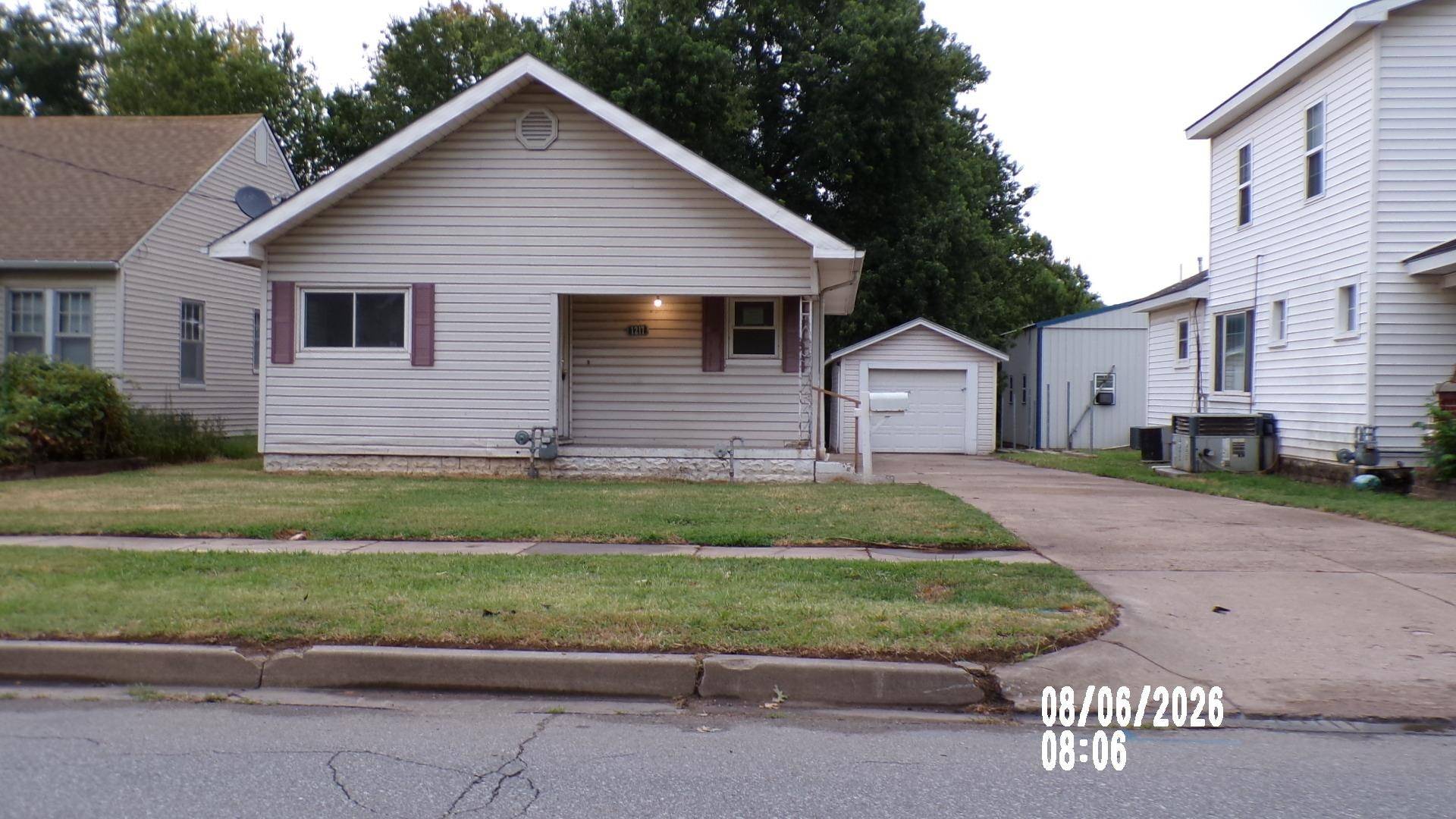 1217 N A Street, Wellington, KS 67152