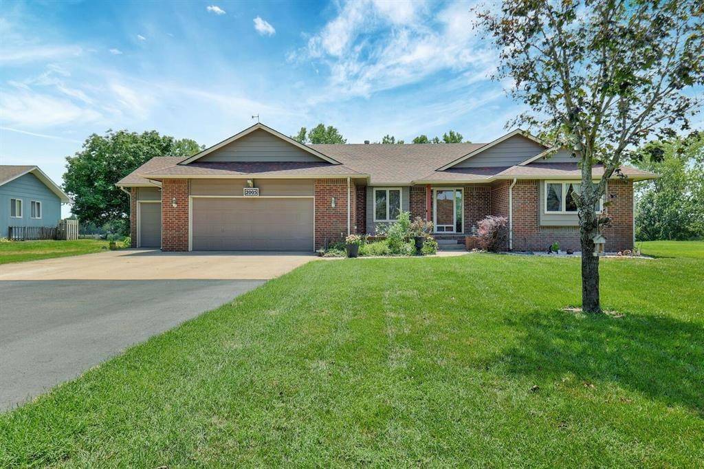 2005 E Pine Bay St, Wichita, KS 67216