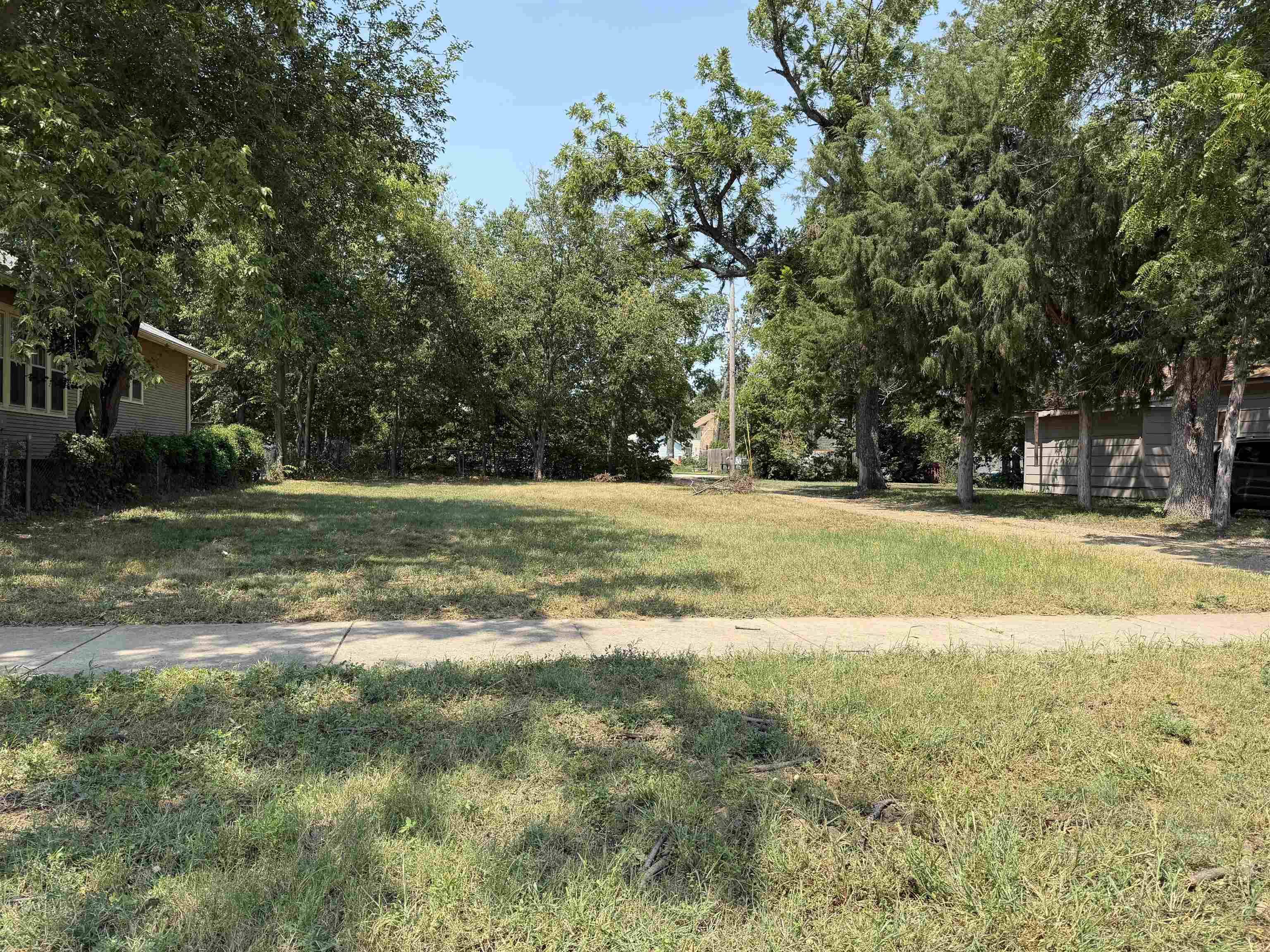 234 S Phillips Ave, Salina, KS 67401