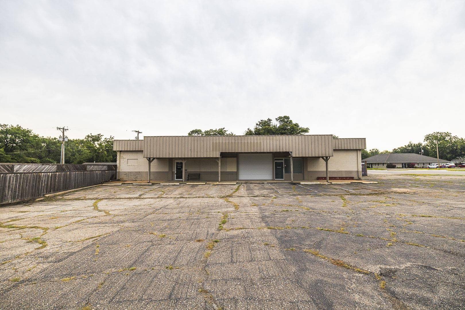 226 E Ross, Clearwater, KS 67026
