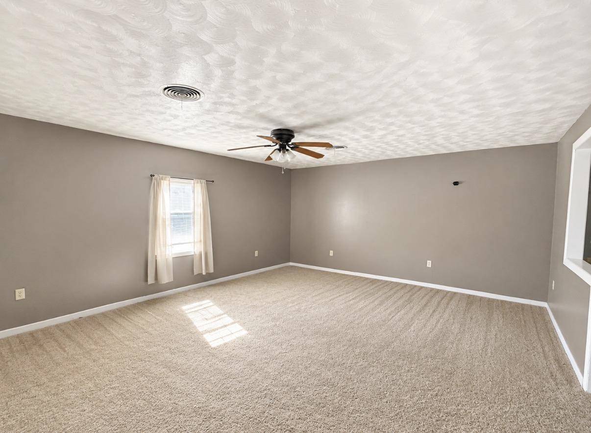 420 E Otis Ave, Salina, KS 67401