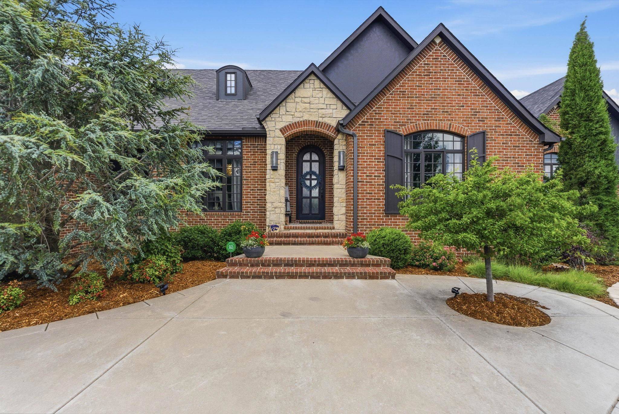 2035 S Welsh St, Wichita, KS 67230