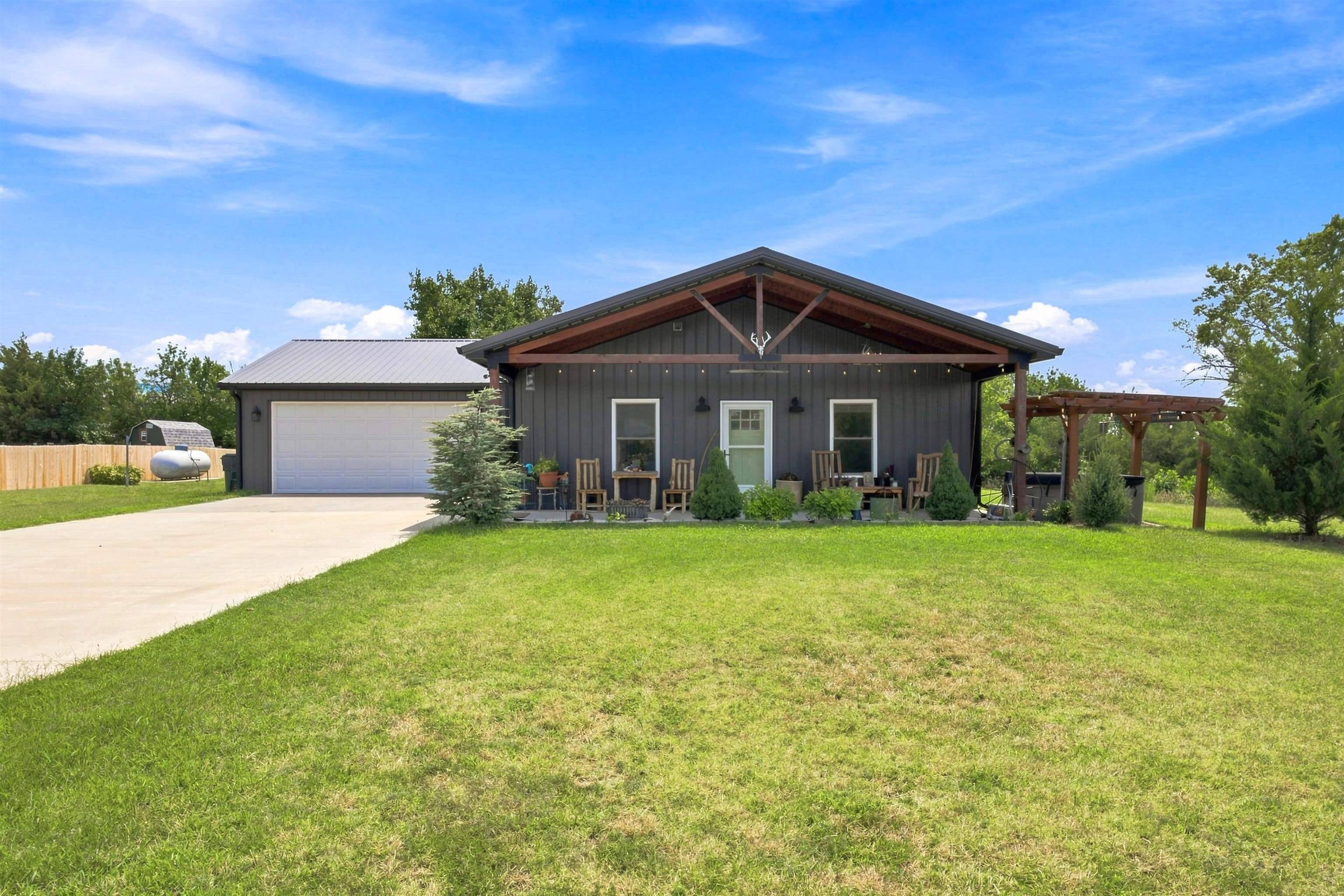 7205 N Broadway, Park City, KS 67219
