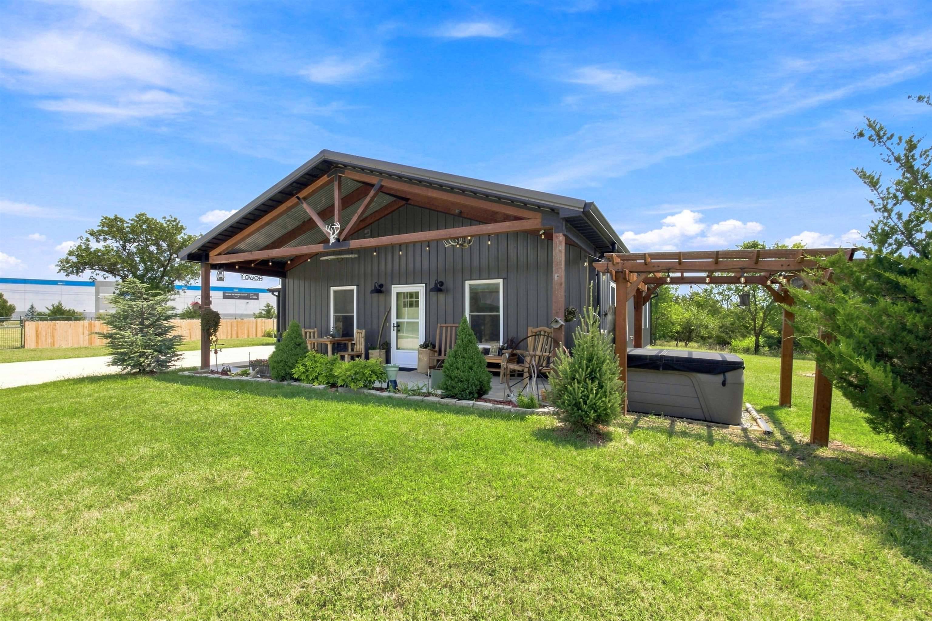 7205 N Broadway, Park City, KS 67219