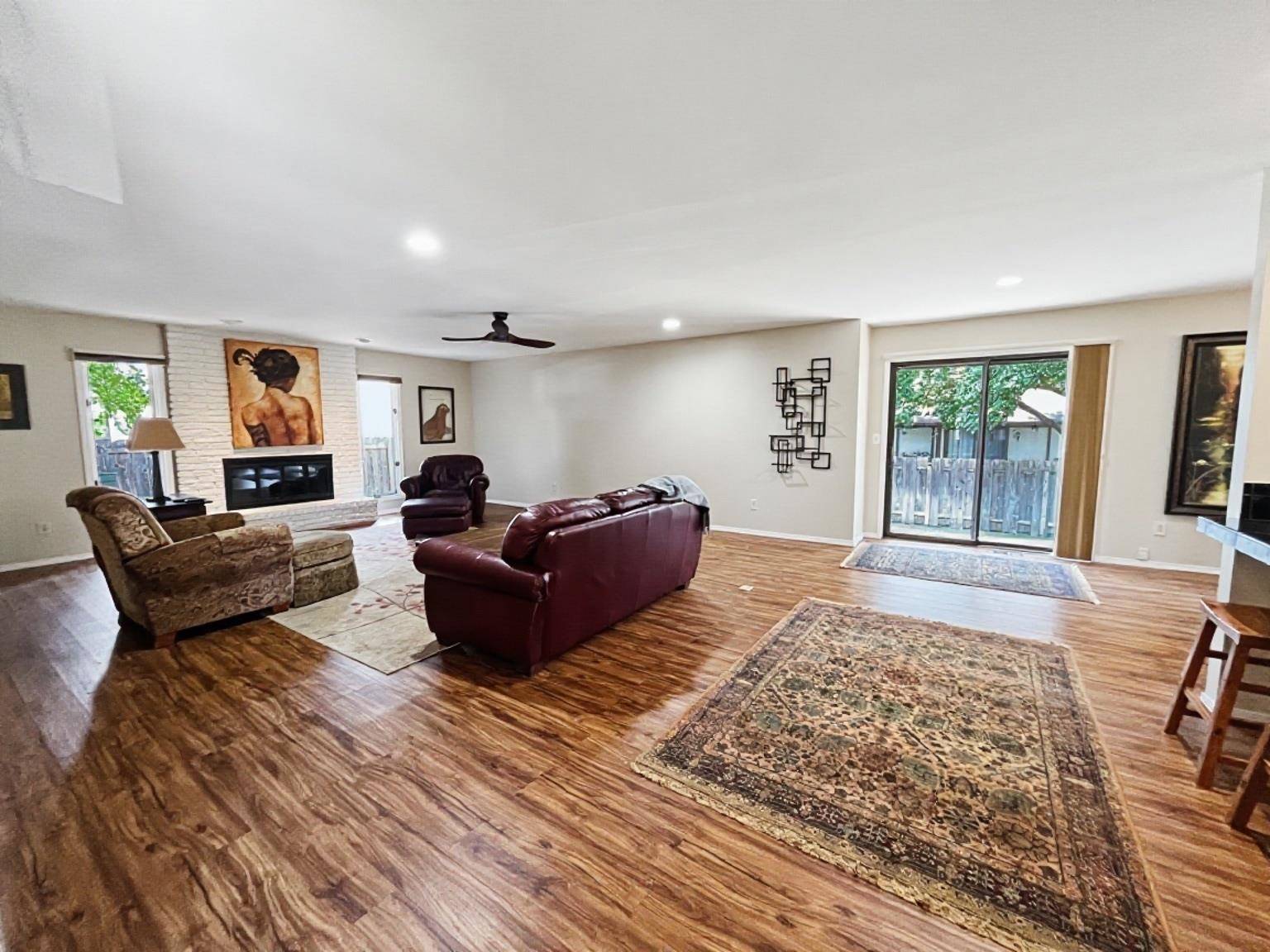641 N Woodlawn St #27, Wichita, KS 67208