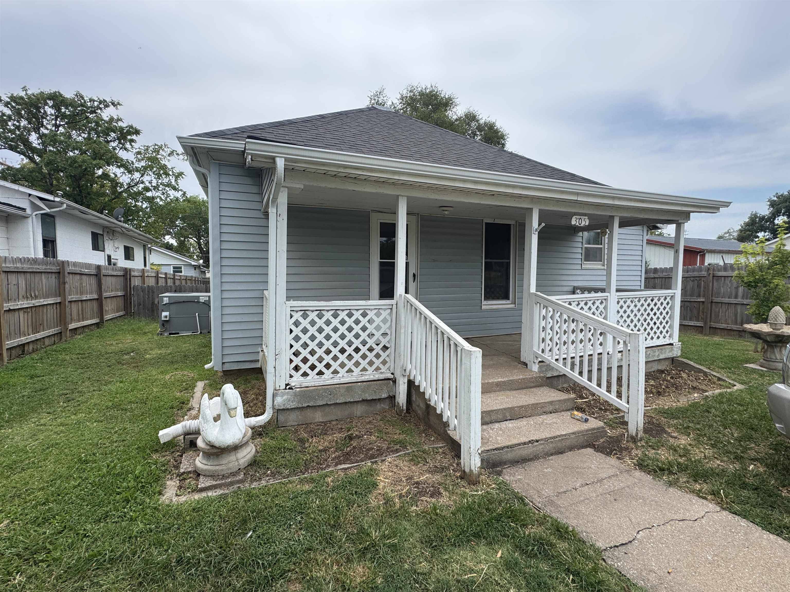305 N Mccabe, Winfield, KS 67156