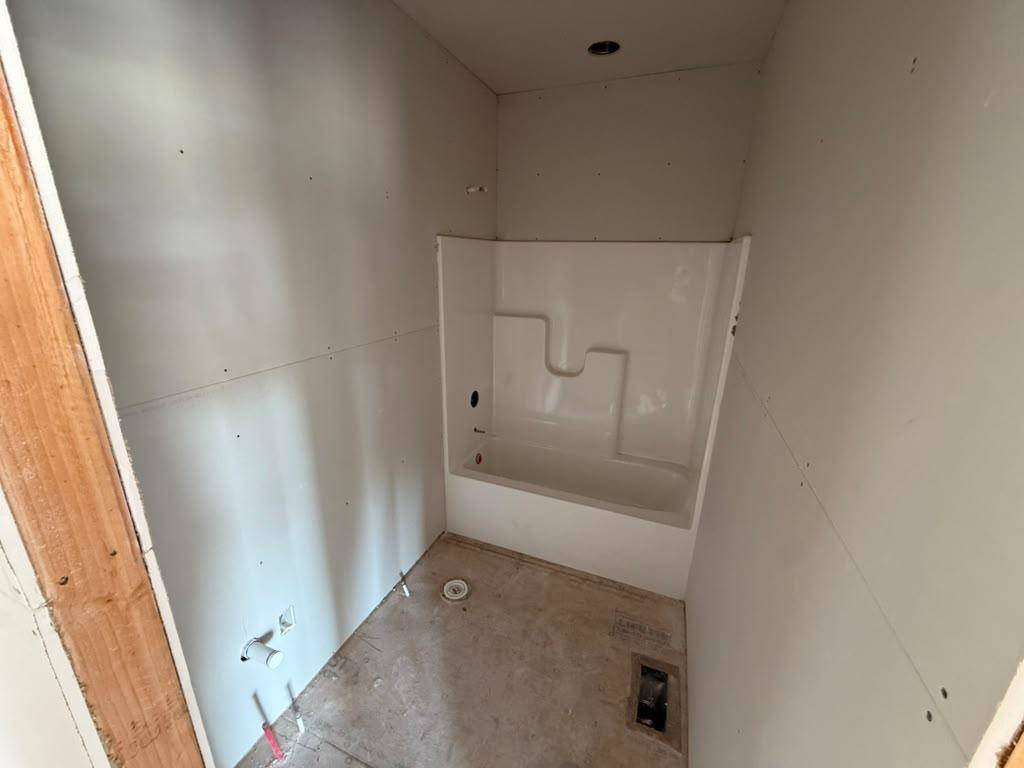 8991 N Joshua St, Bel Aire, KS 67226
